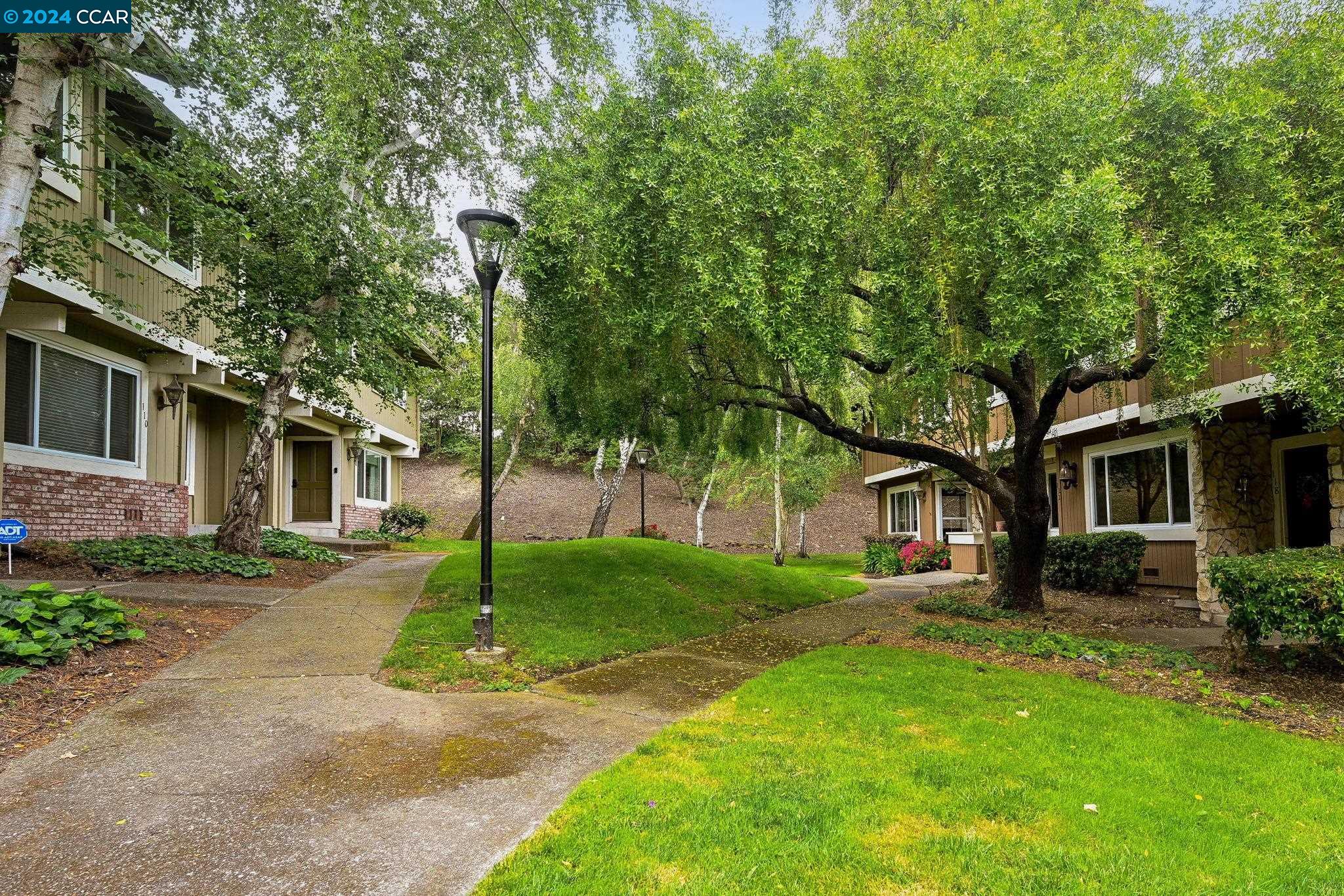 122 Summerside Cir