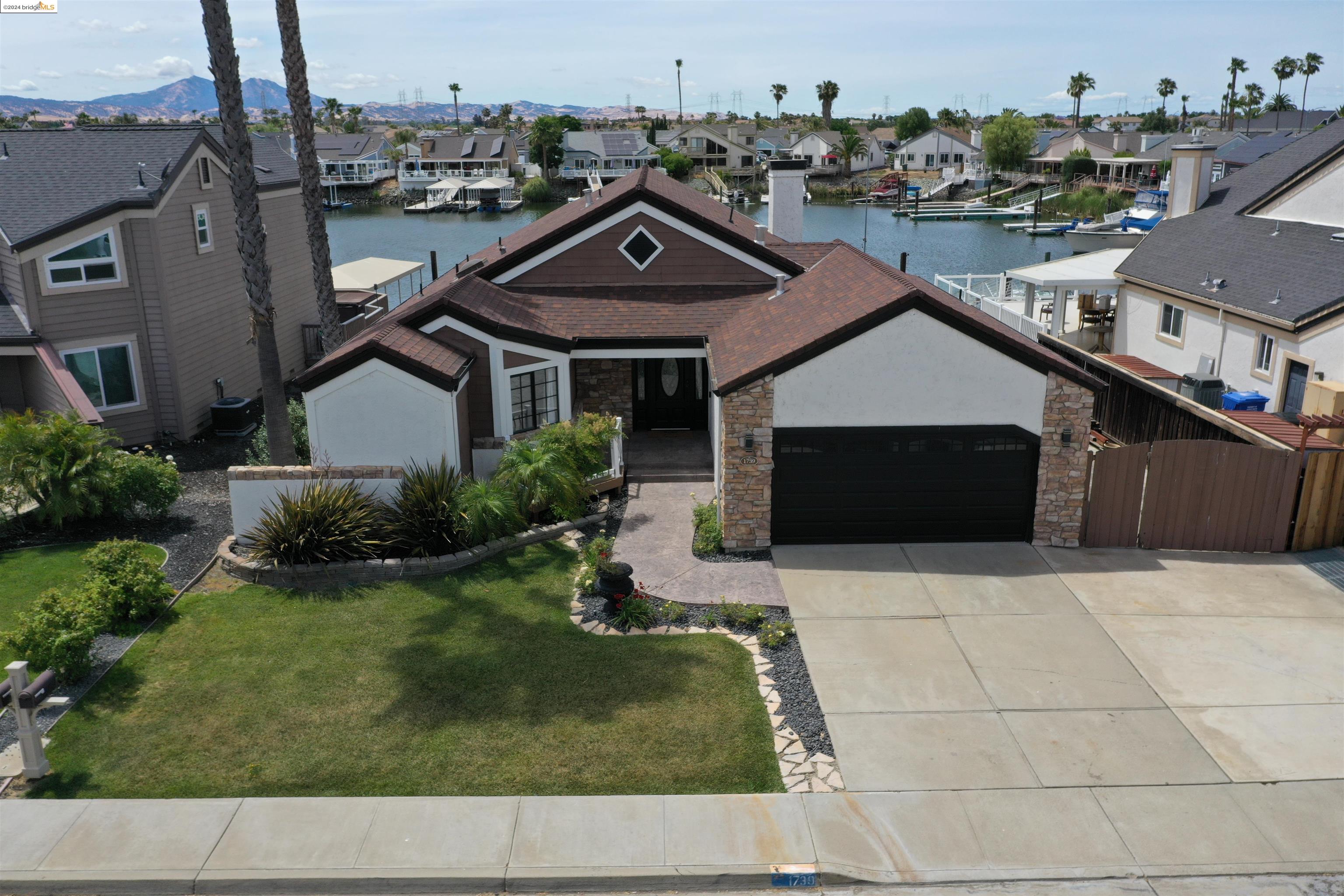 1739 Dune Point Way