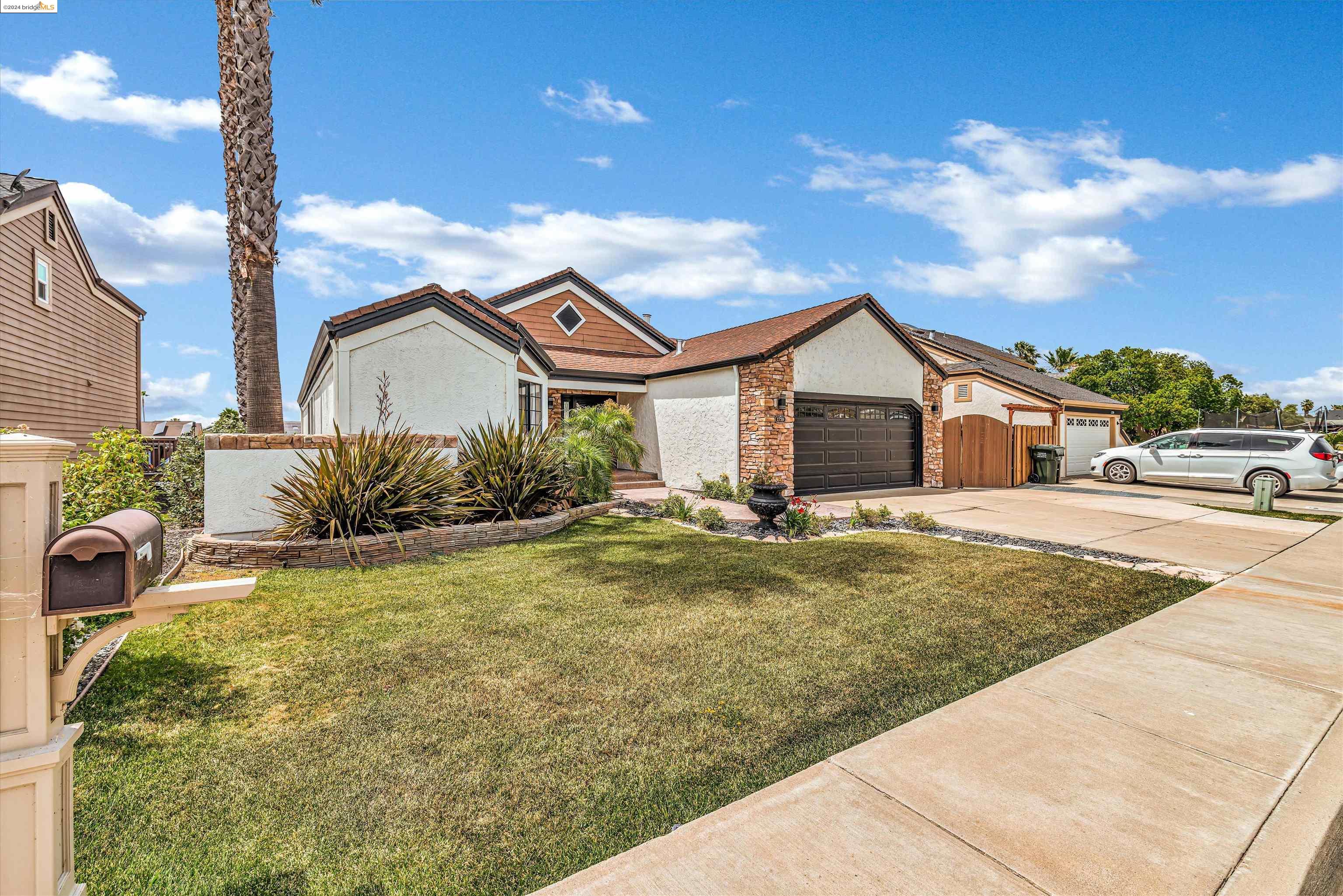 1739 Dune Point Way