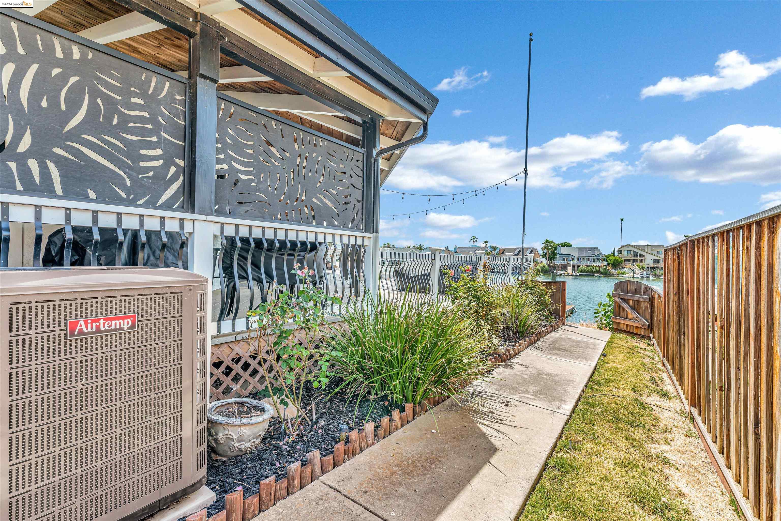 1739 Dune Point Way