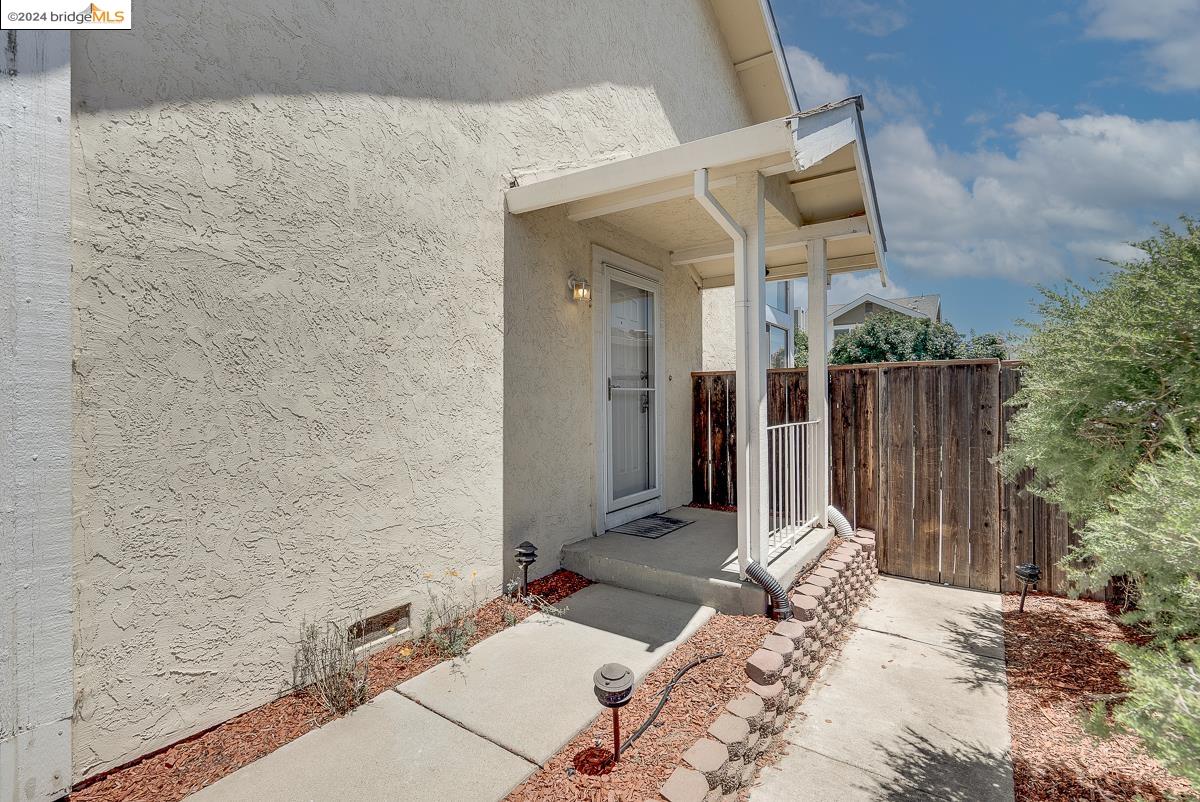 450 Almondtree Cir