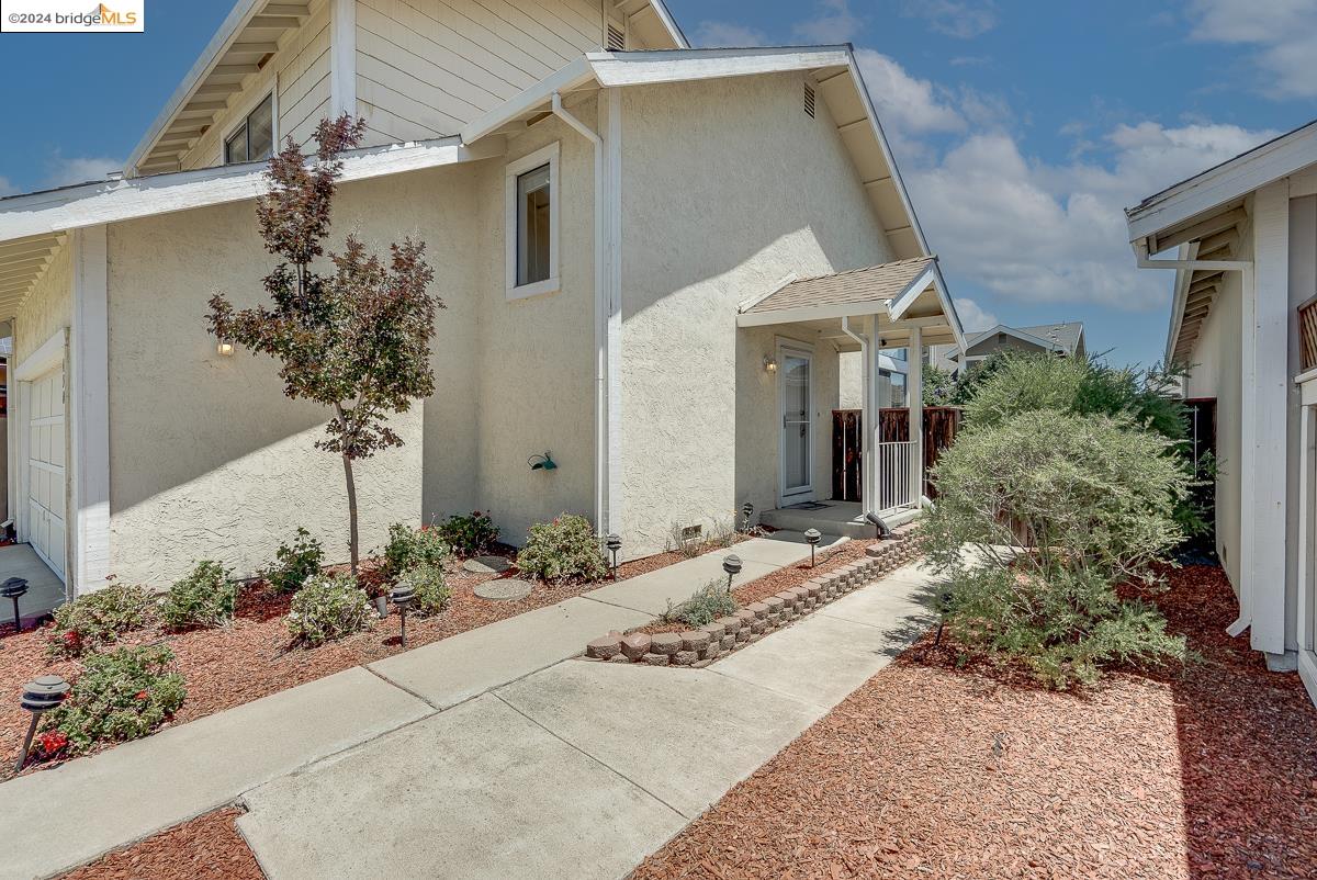 450 Almondtree Cir