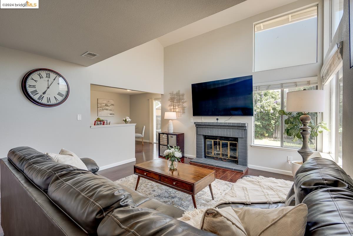 450 Almondtree Cir