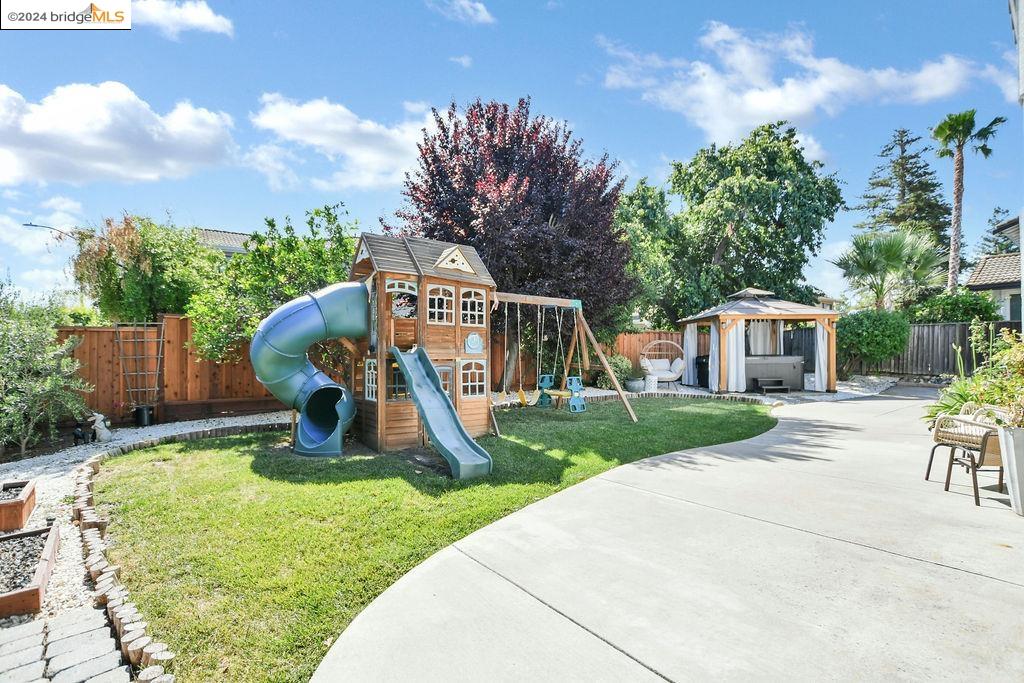 162 Pistachio Pl