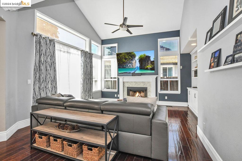 162 Pistachio Pl