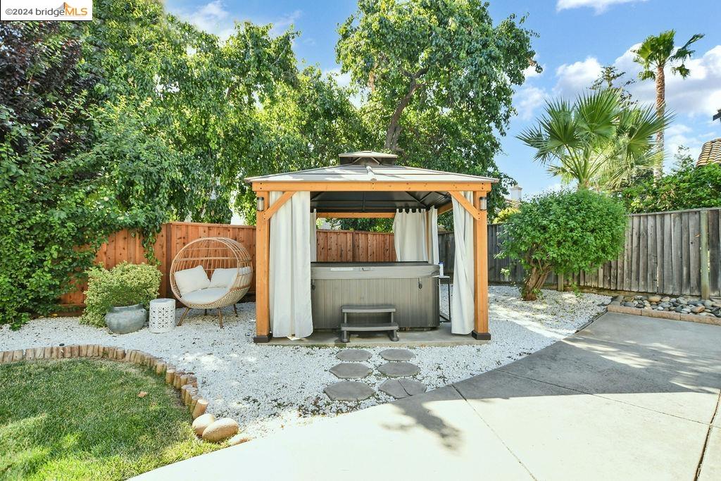 162 Pistachio Pl