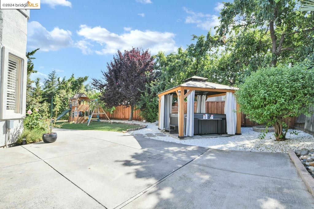 162 Pistachio Pl