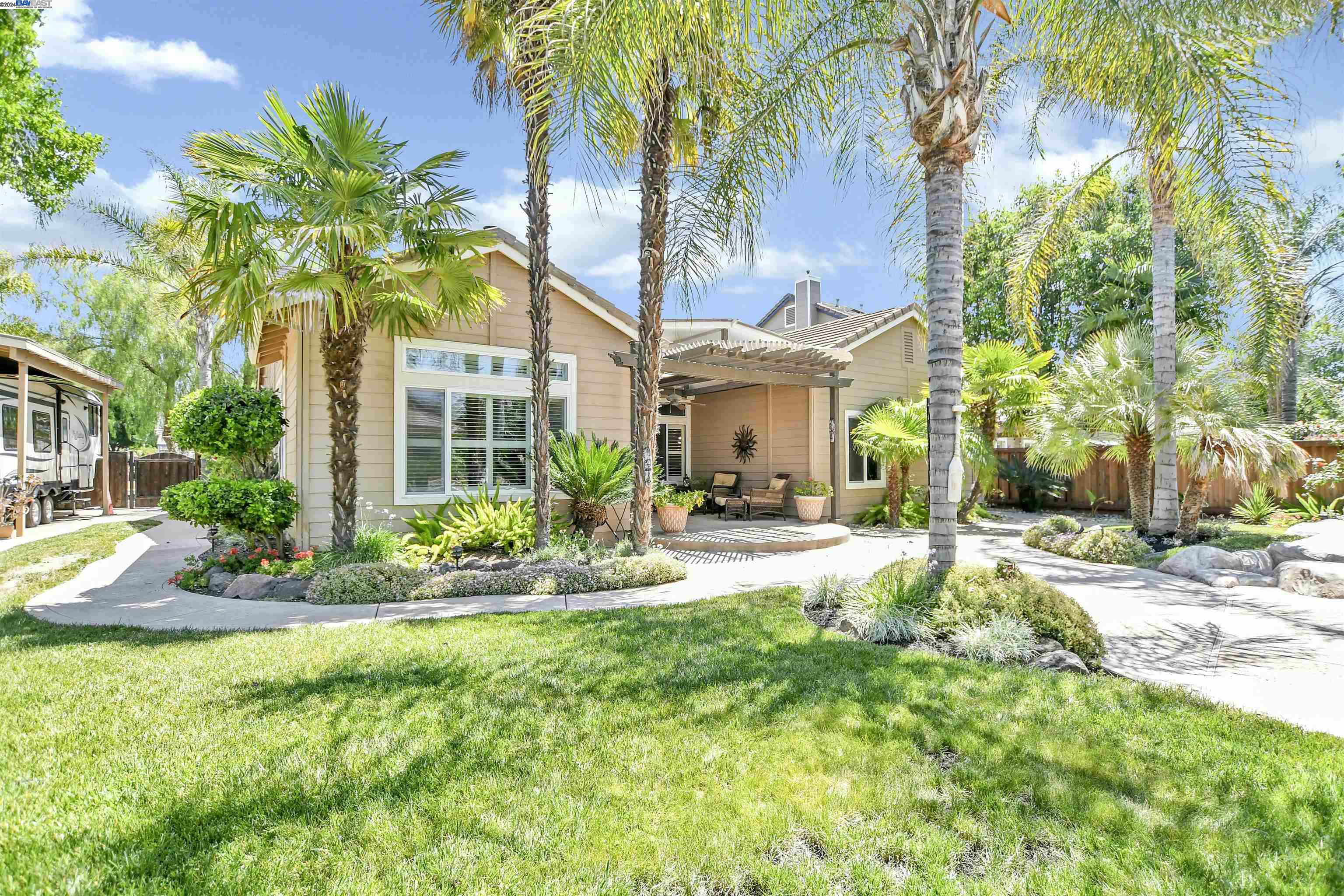 798 Crystal Garden Ct