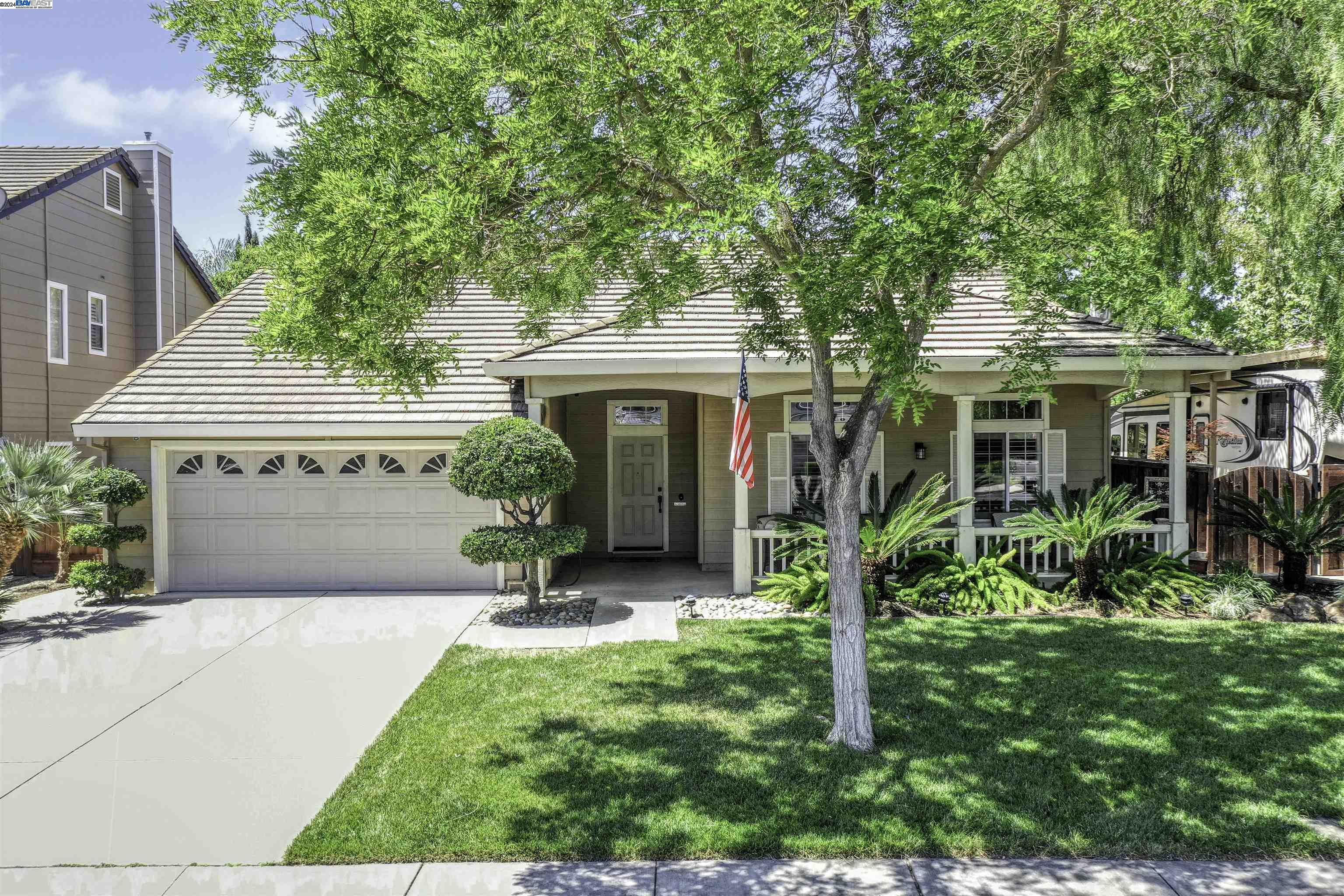 798 Crystal Garden Ct