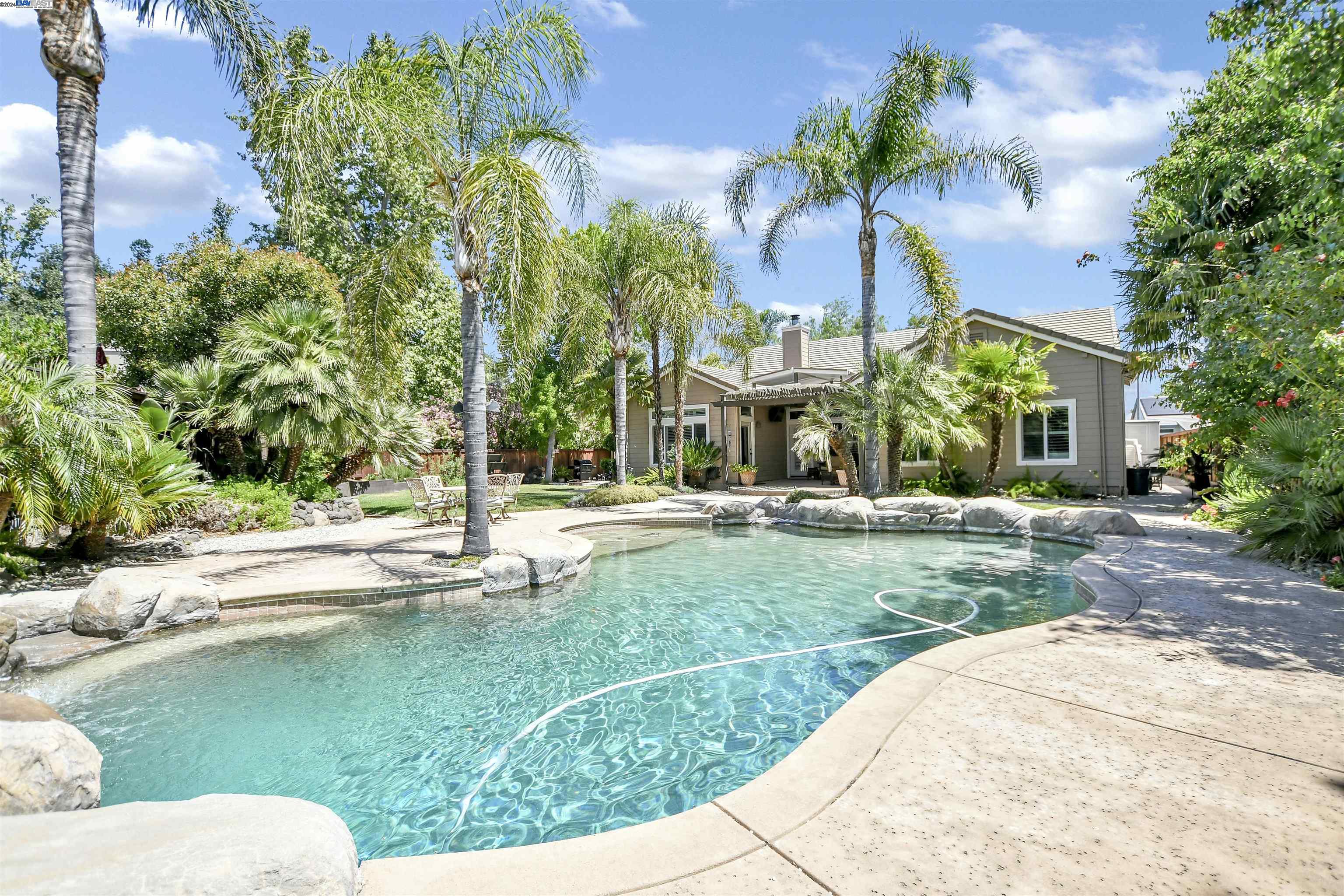 798 Crystal Garden Ct