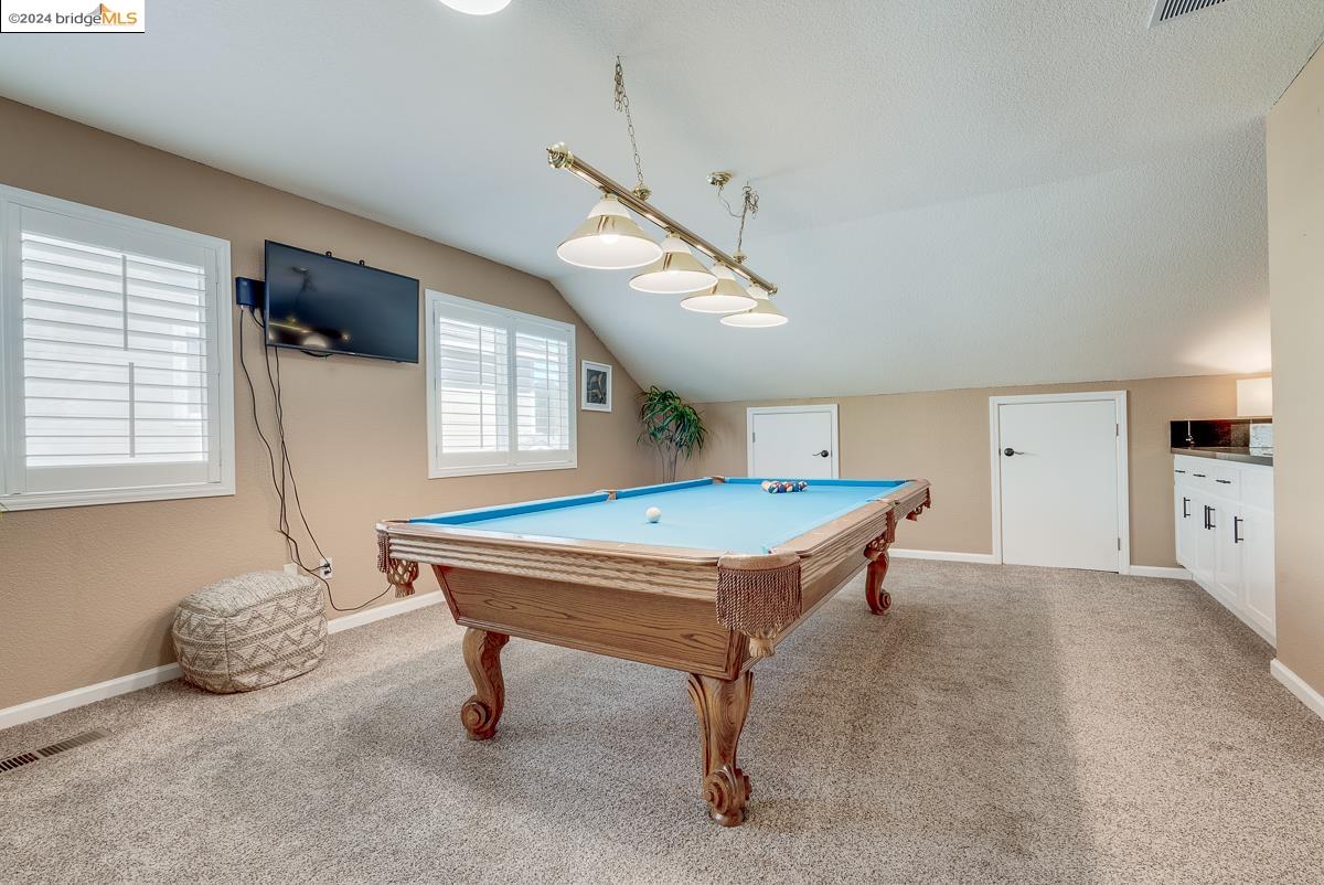2568 Caddie Ct