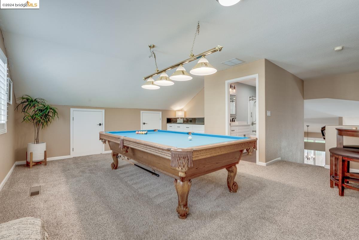 2568 Caddie Ct