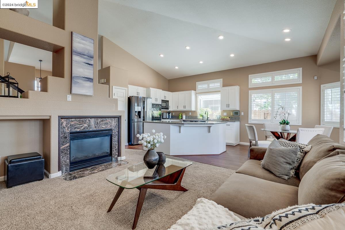 2568 Caddie Ct