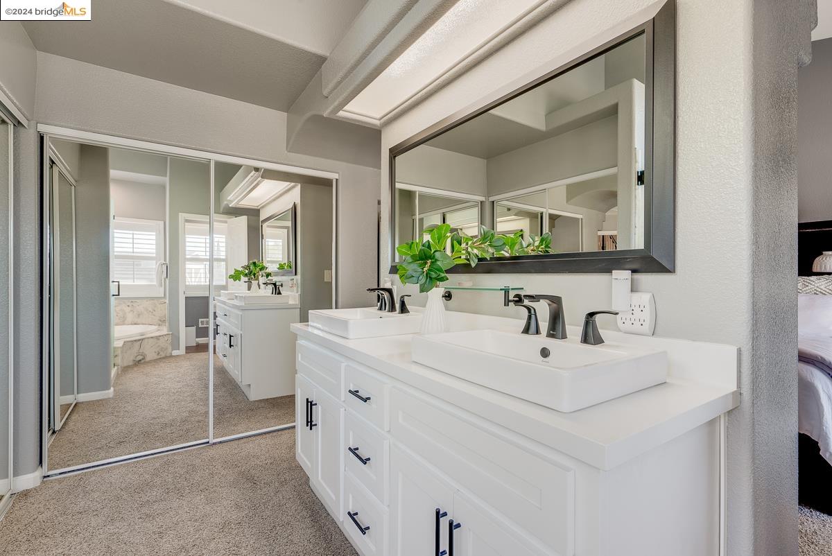 2568 Caddie Ct