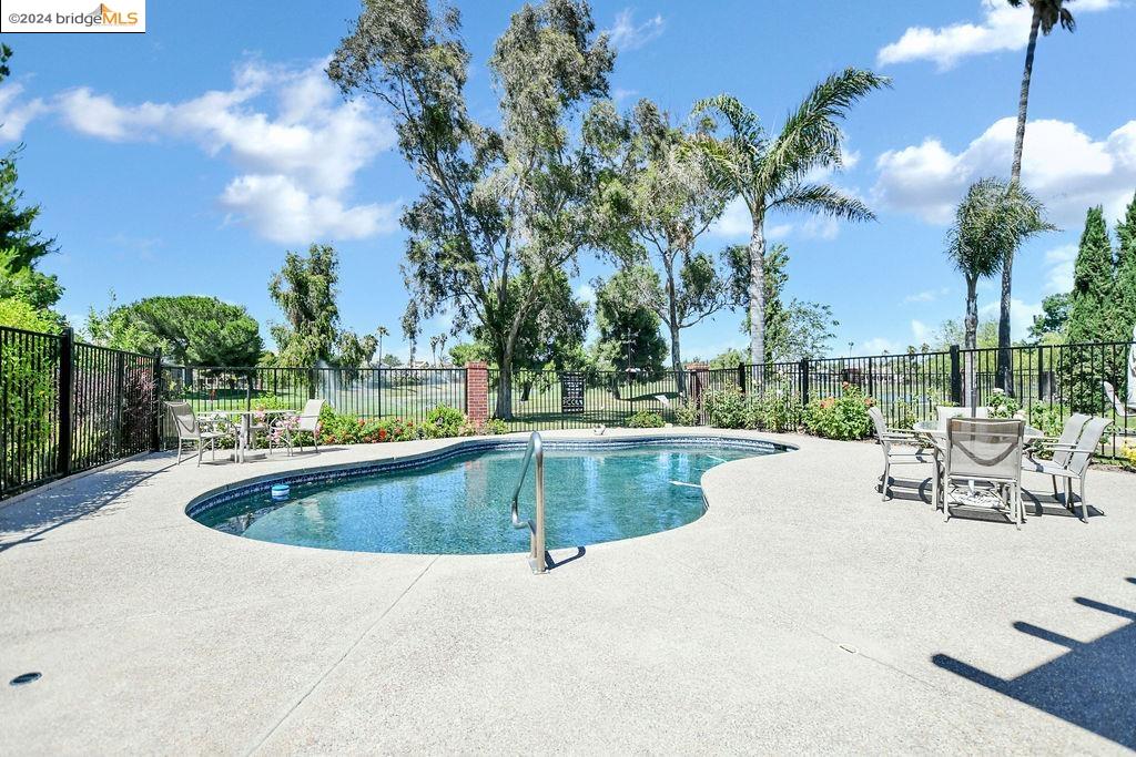 2867 Cherry Hills Dr