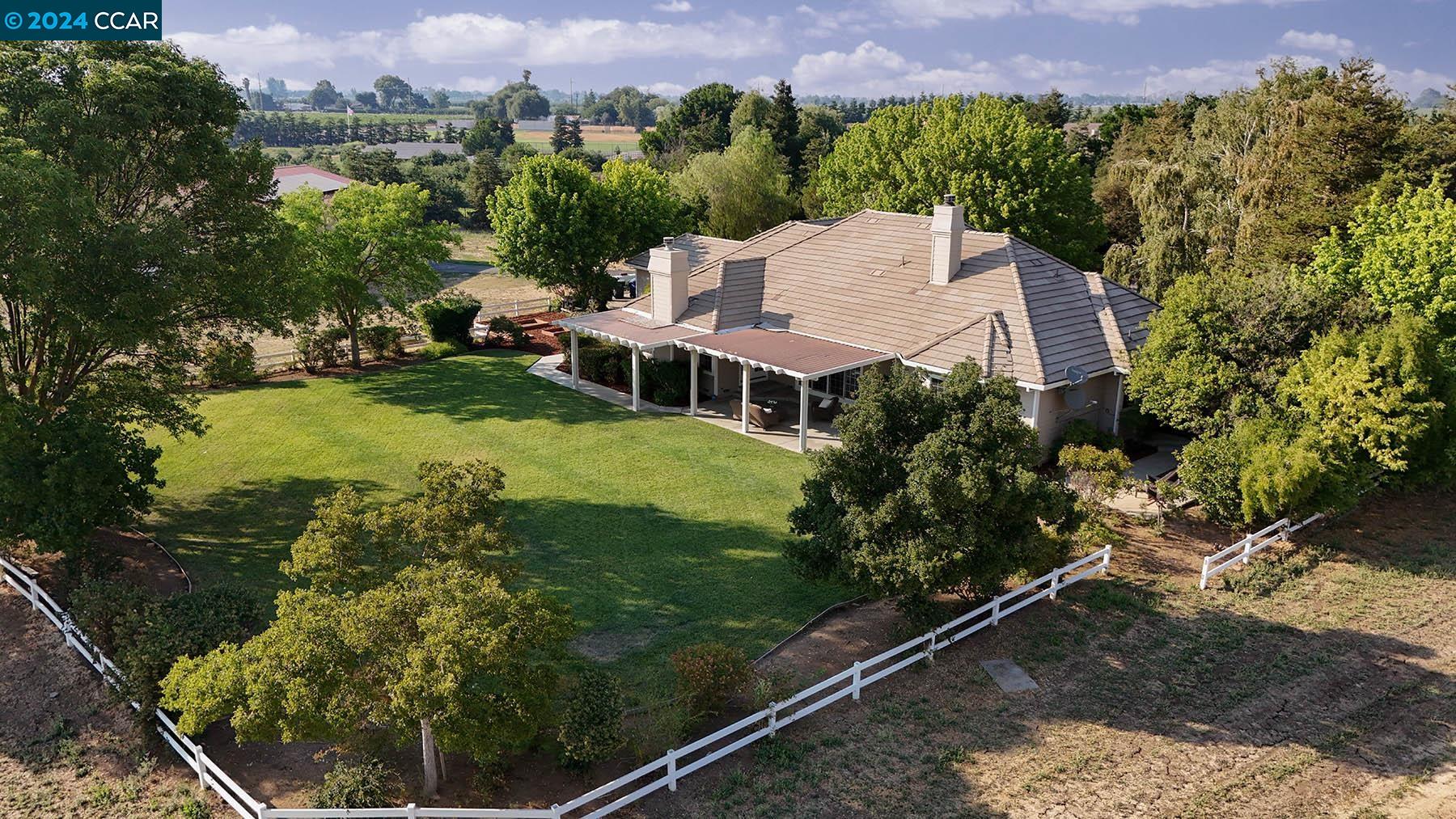 6840 Balfour Rd
