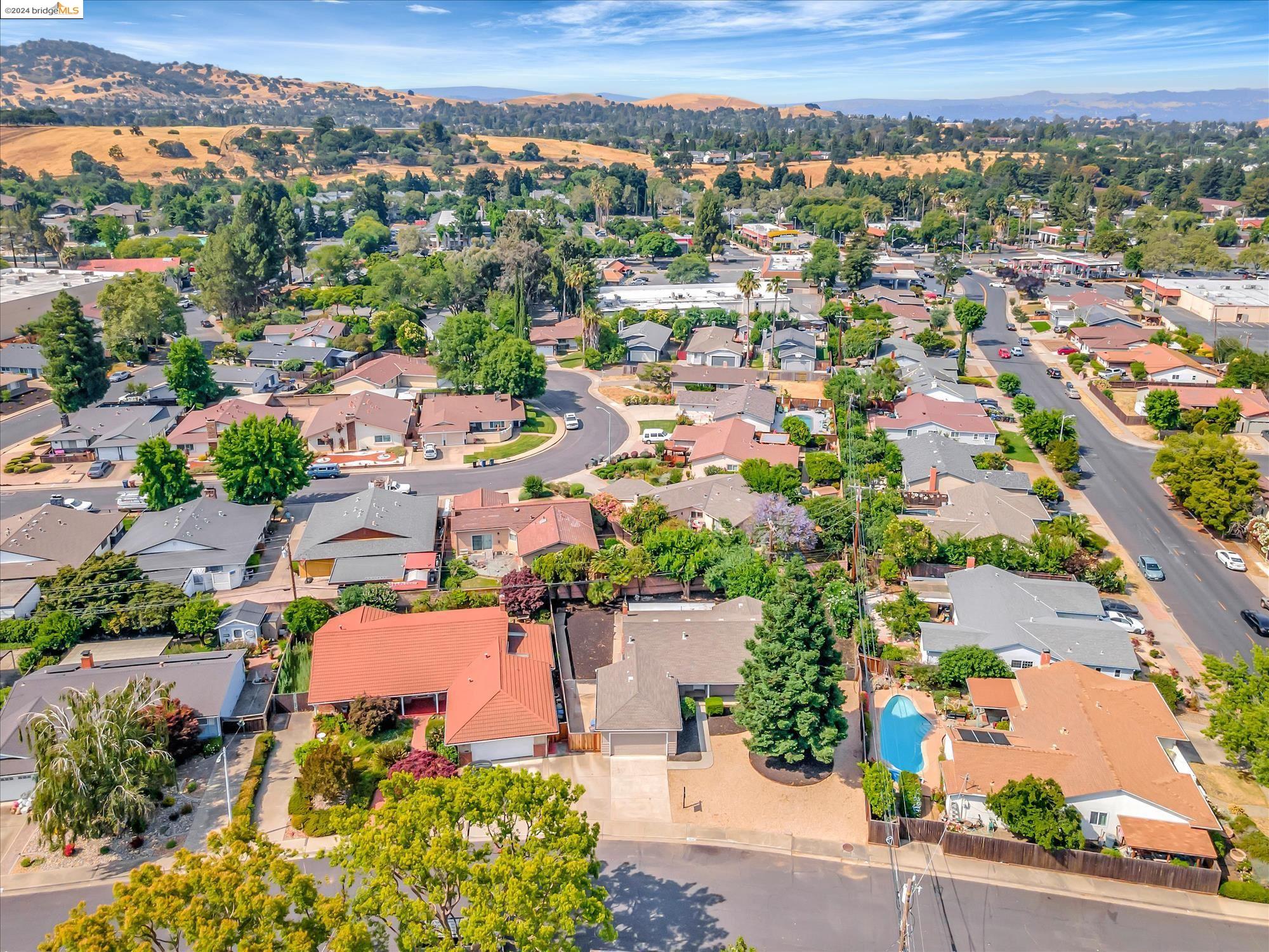 4610 Regina Ln