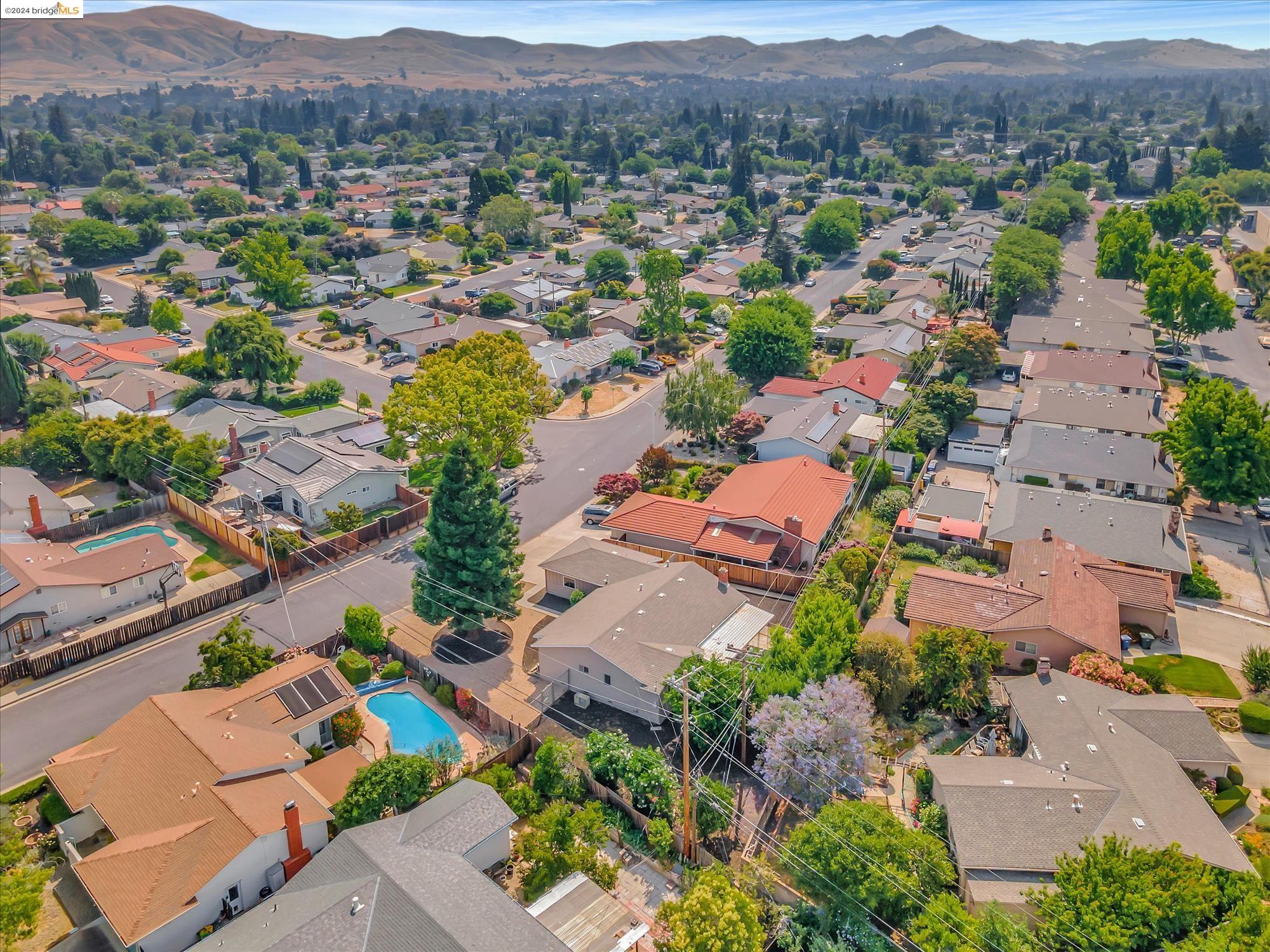 4610 Regina Ln