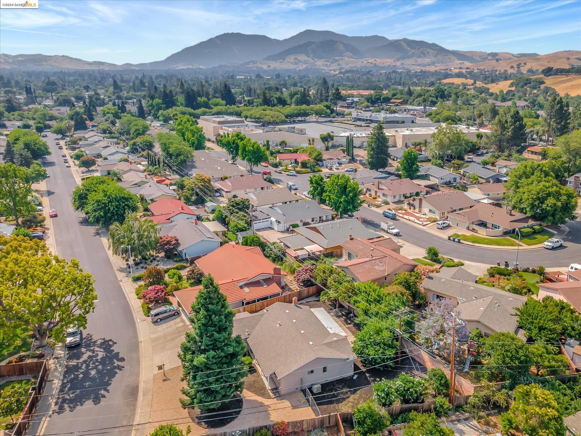 4610 Regina Ln
