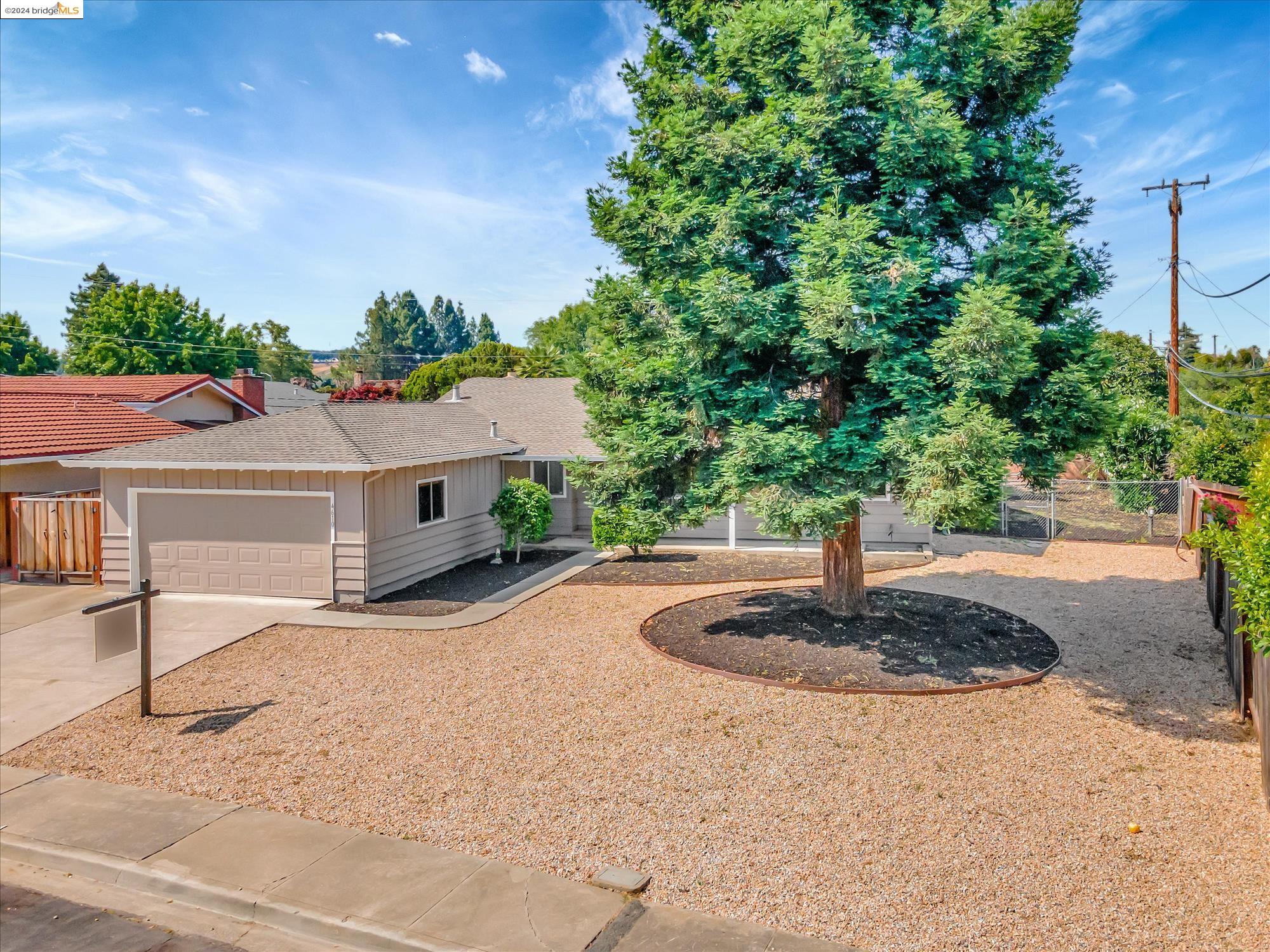 4610 Regina Ln