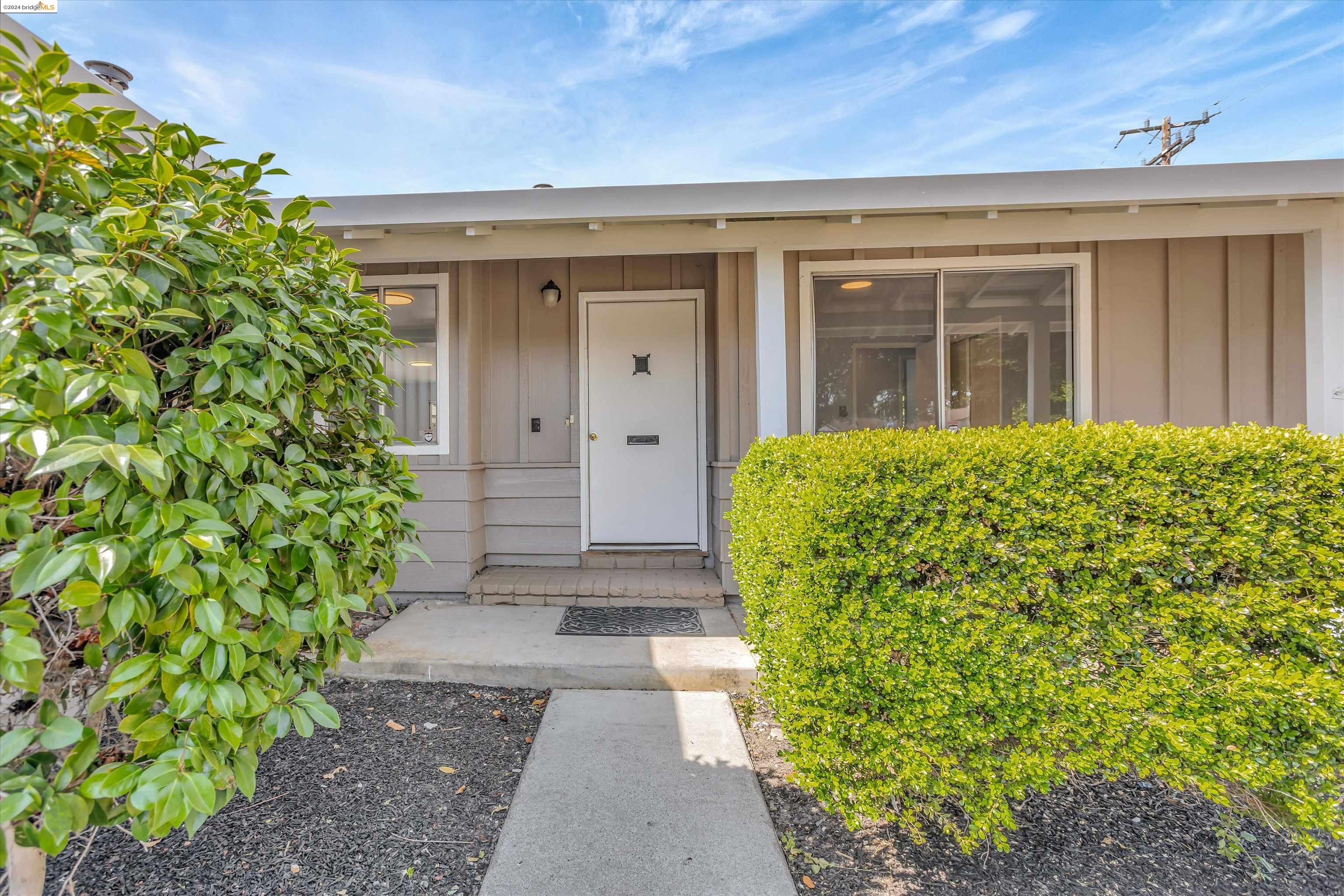 4610 Regina Ln