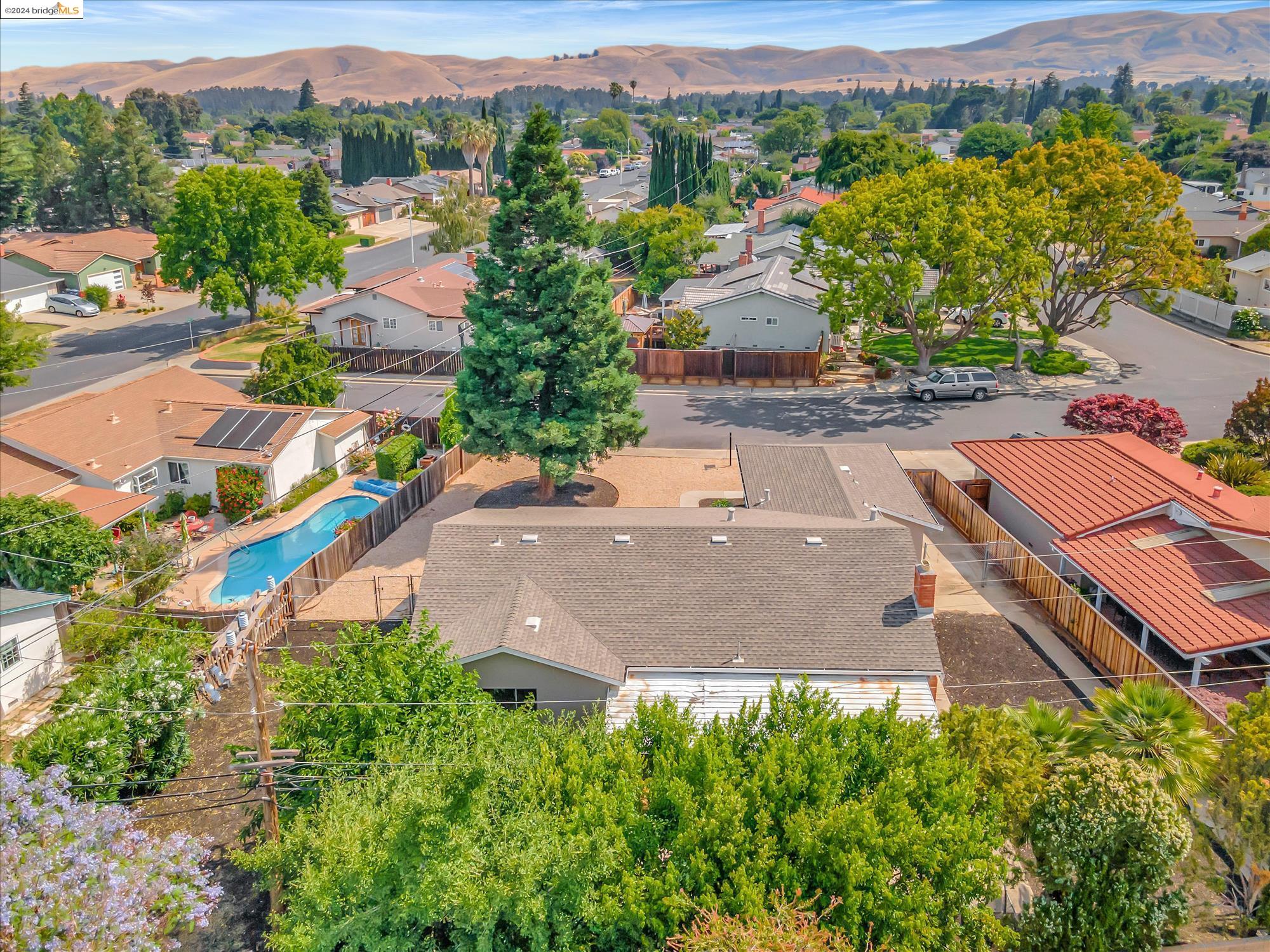 4610 Regina Ln