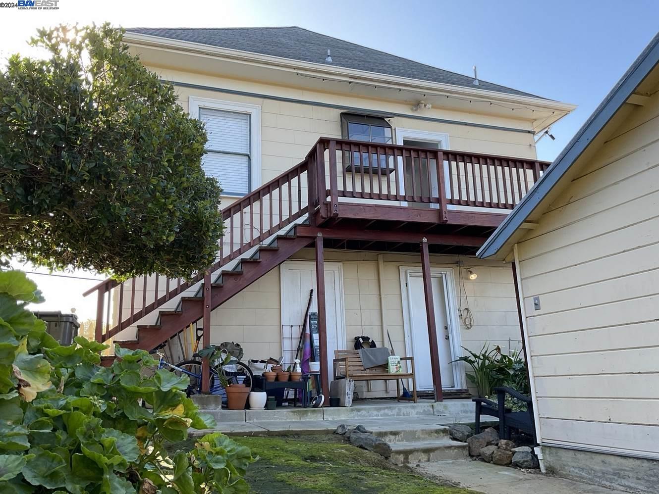 3803 Midvale Ave