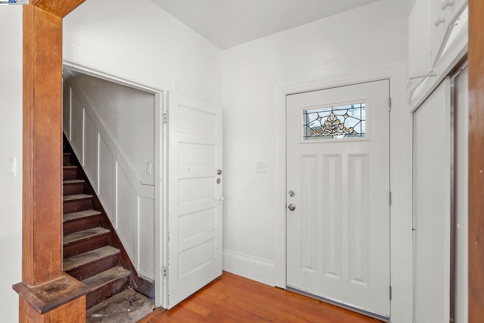 3803 Midvale Ave