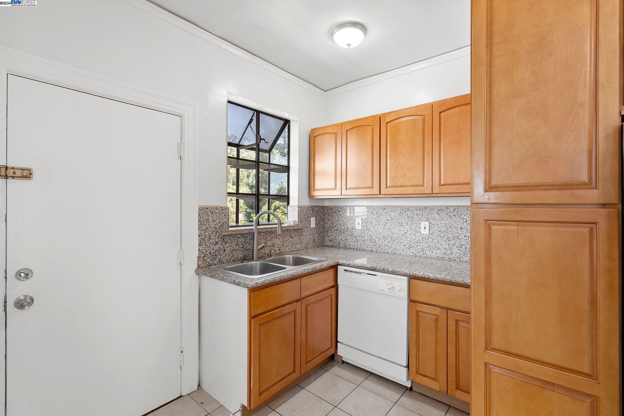 3803 Midvale Ave