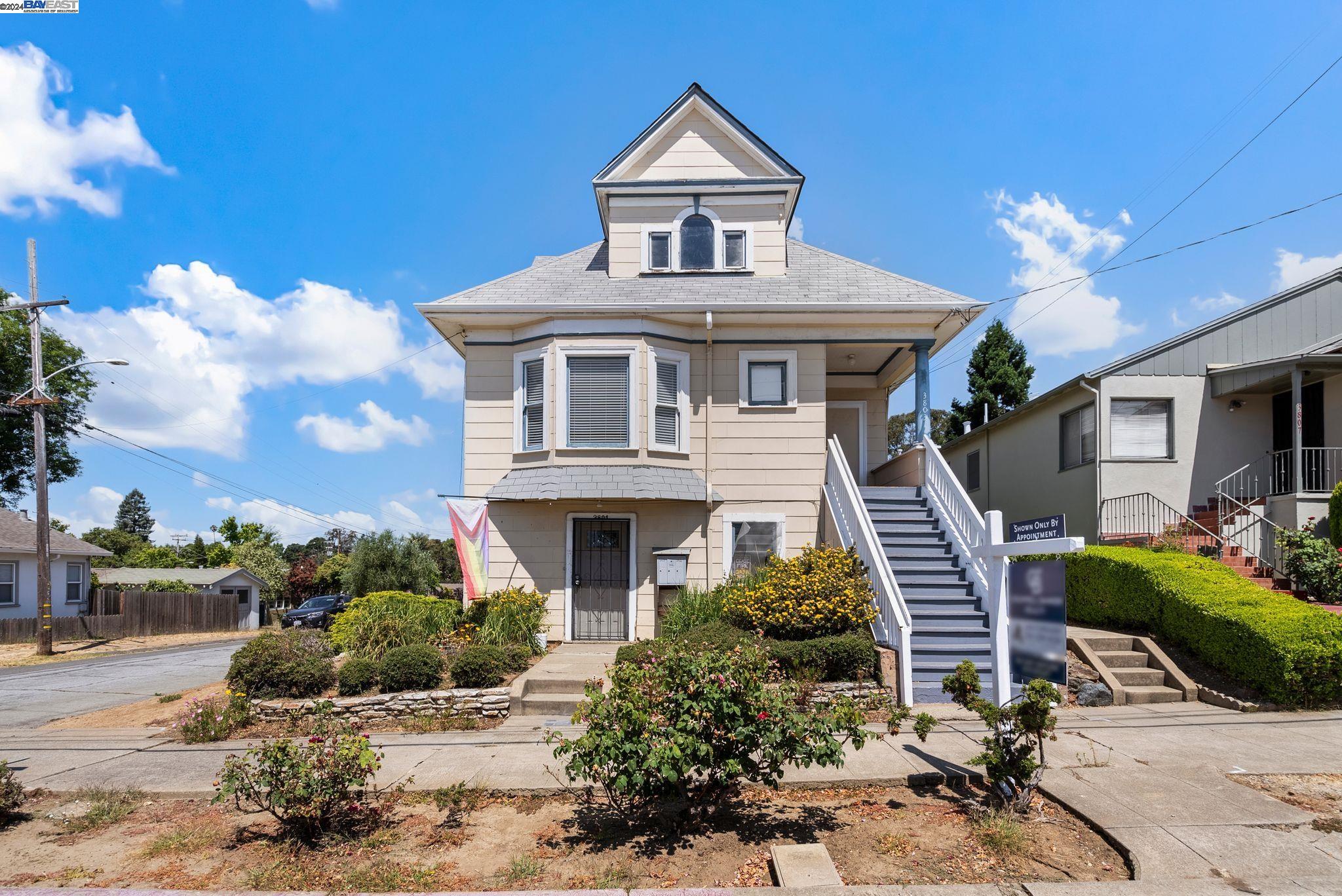 3803 Midvale Ave
