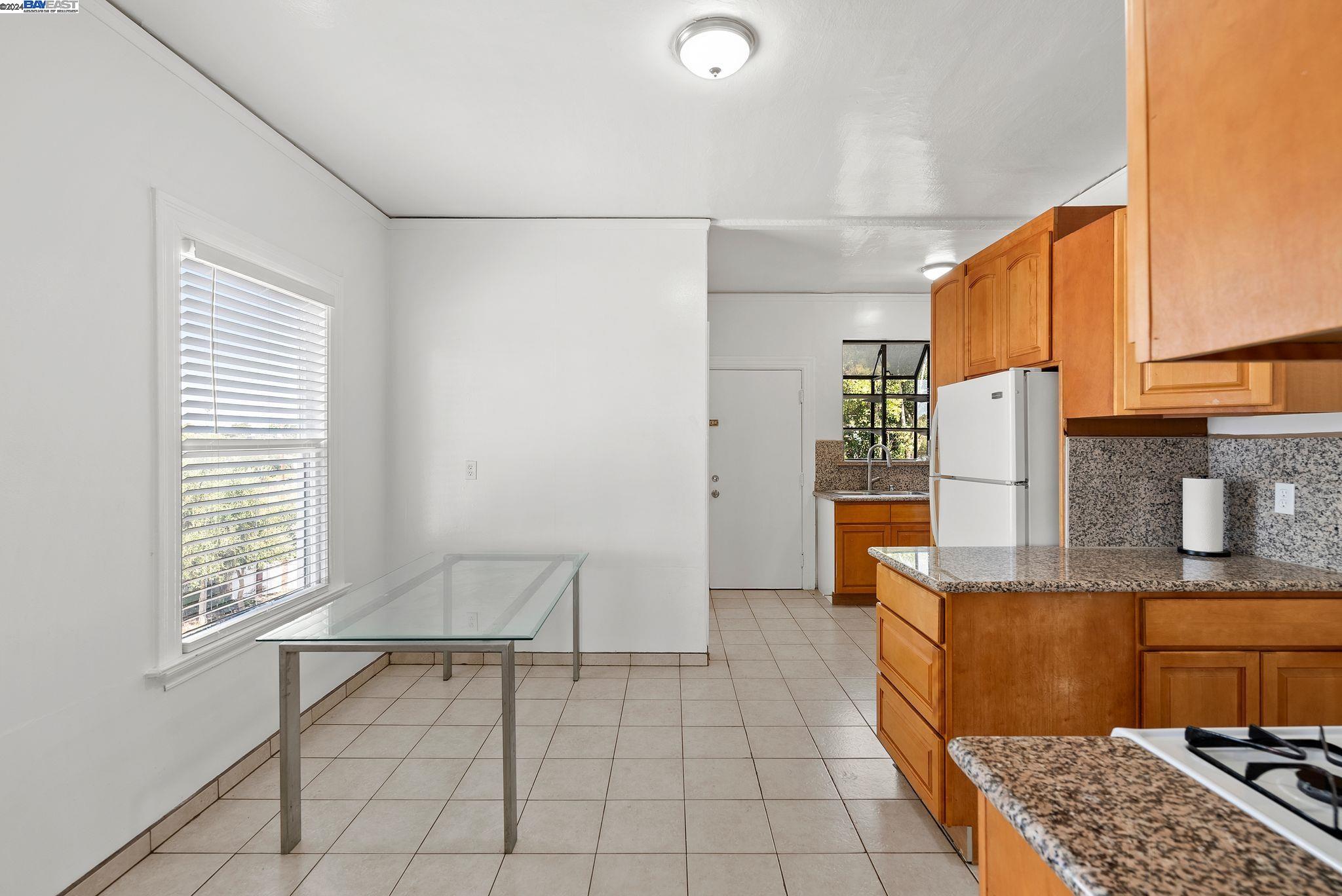 3803 Midvale Ave