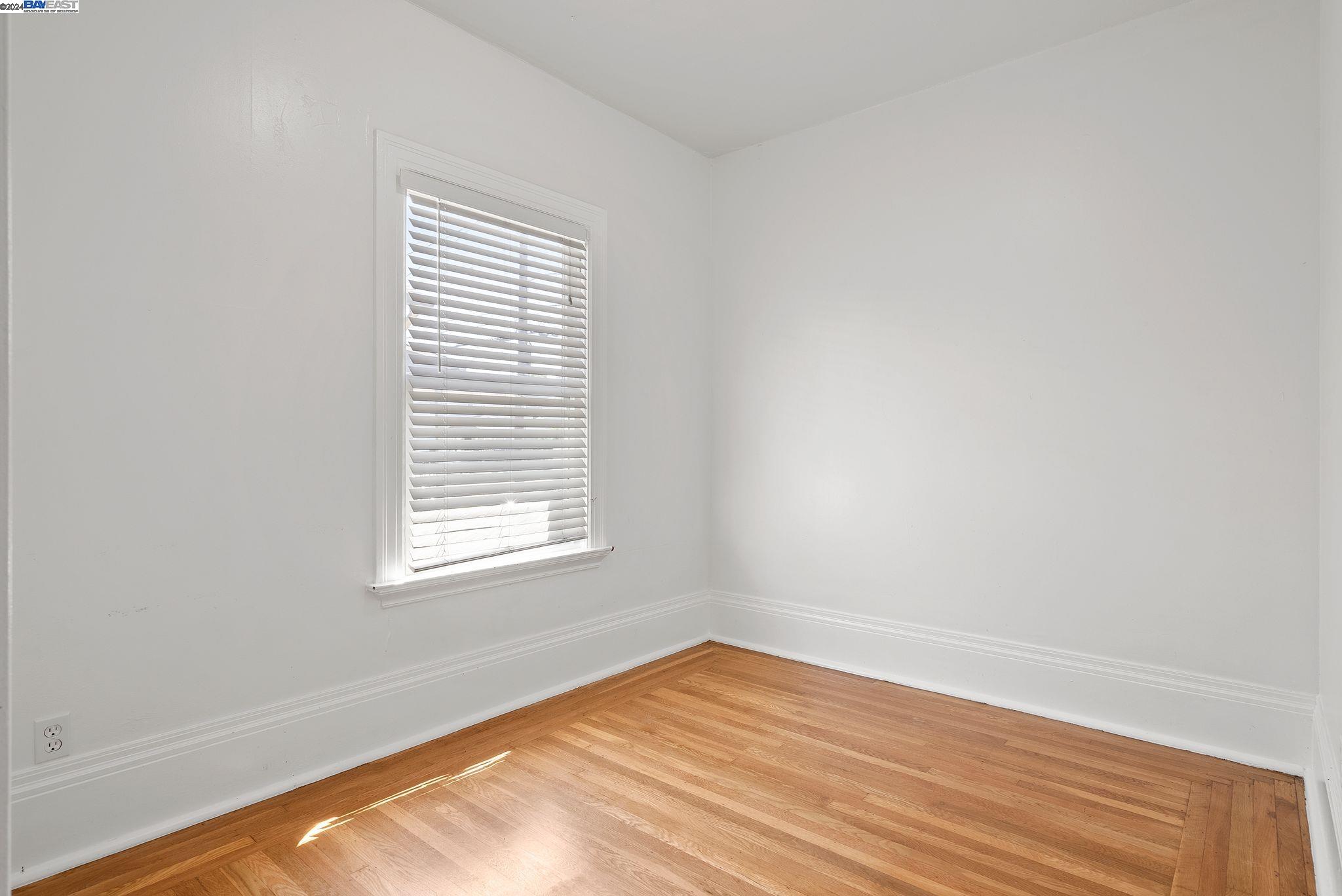 3803 Midvale Ave