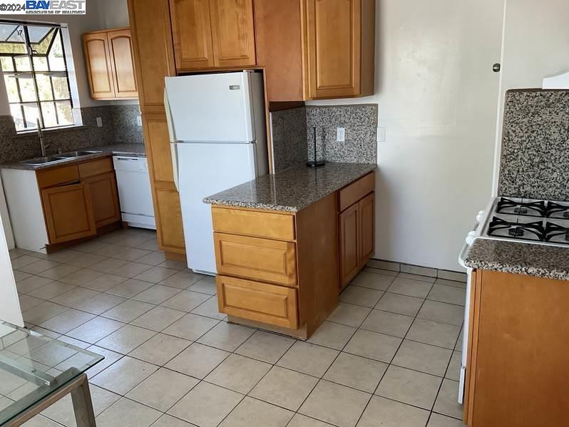 3803 Midvale Ave