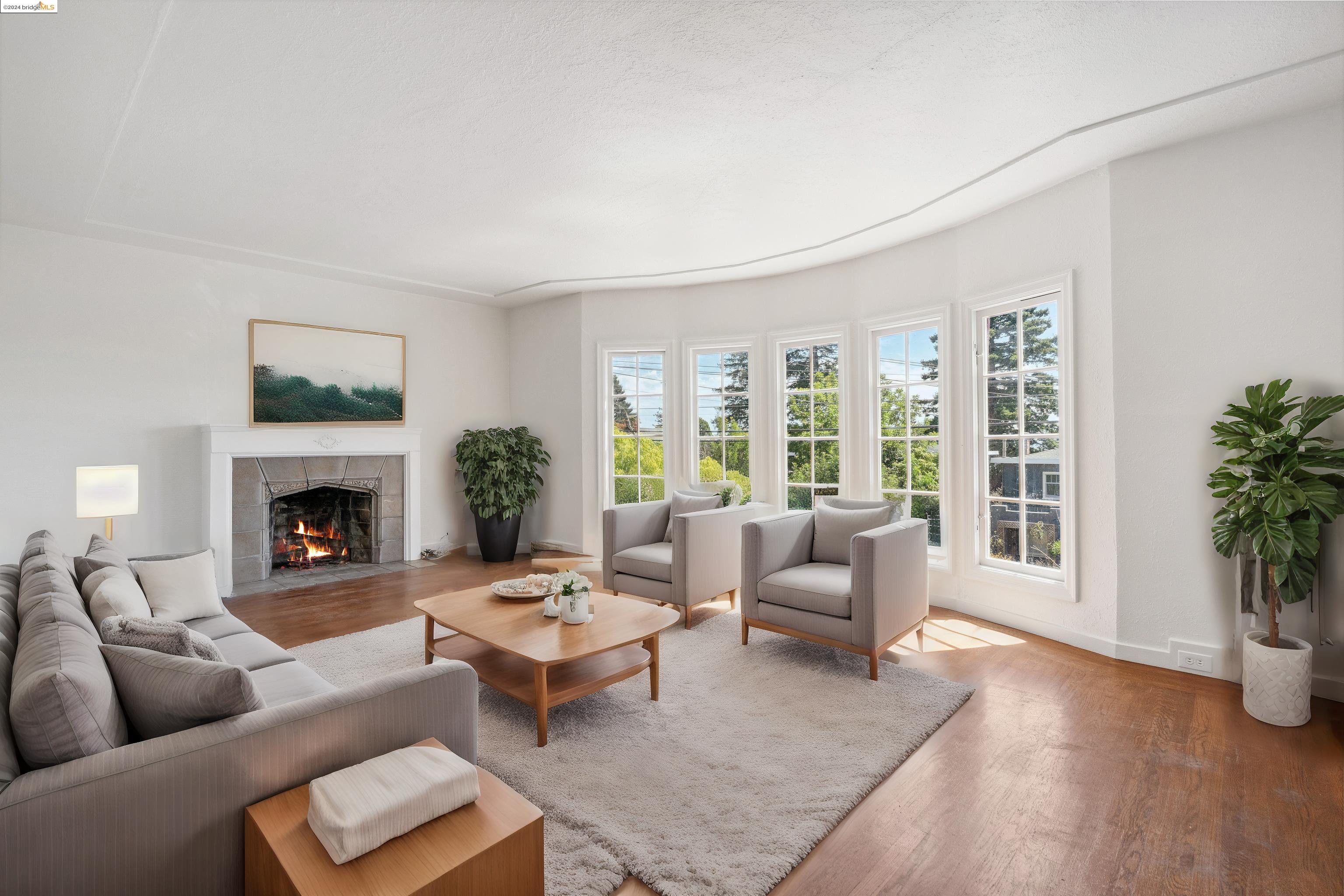 653 Colusa Ave