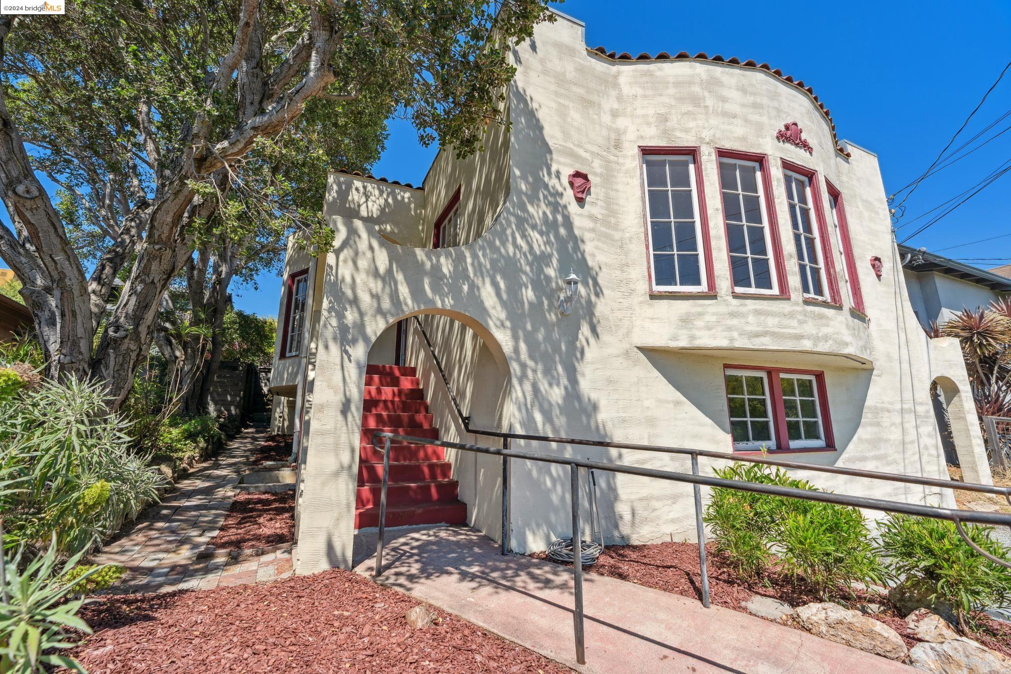653 Colusa Ave