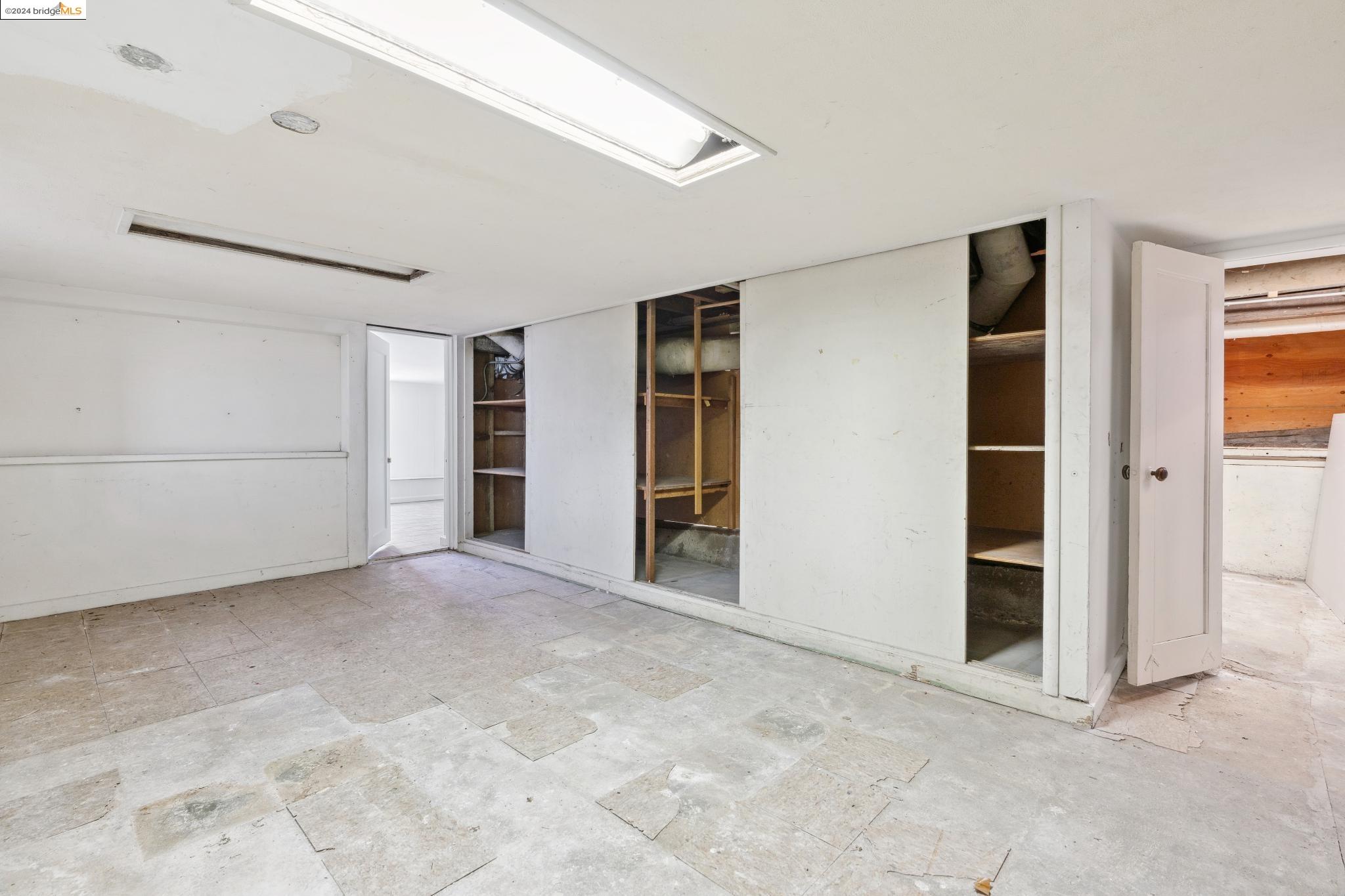 653 Colusa Ave