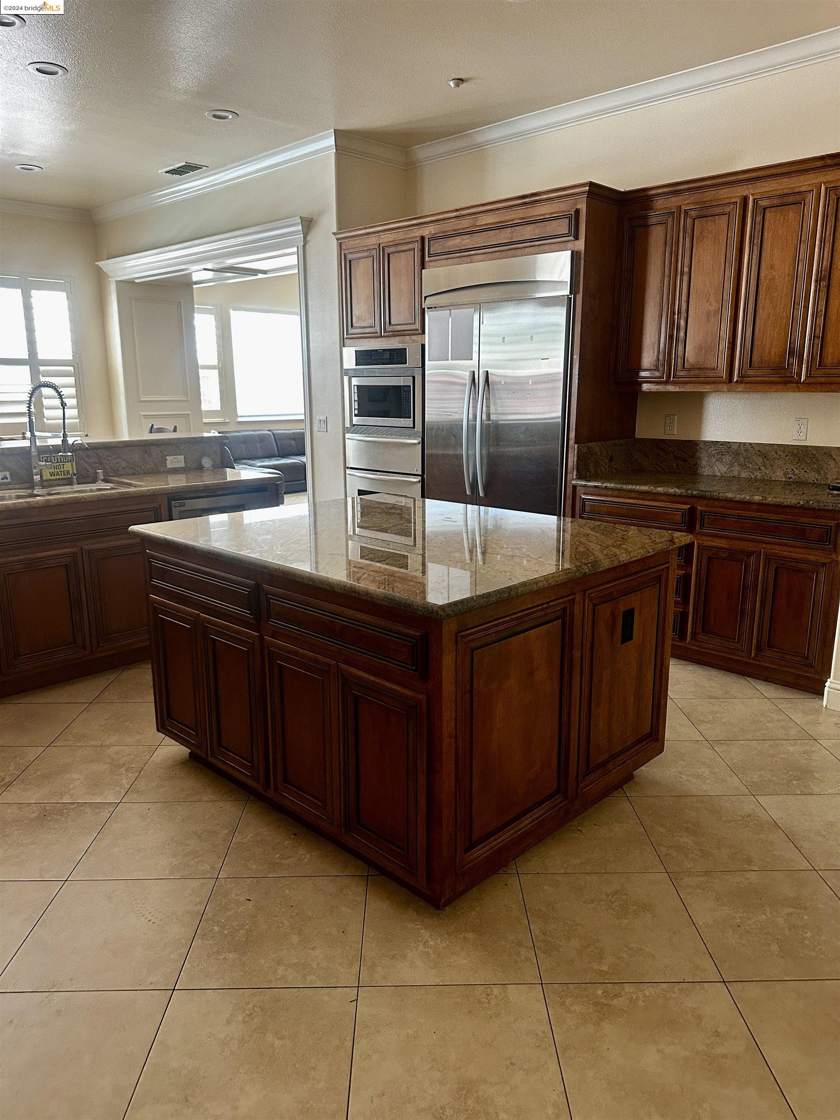 2324 Windy Springs Ln