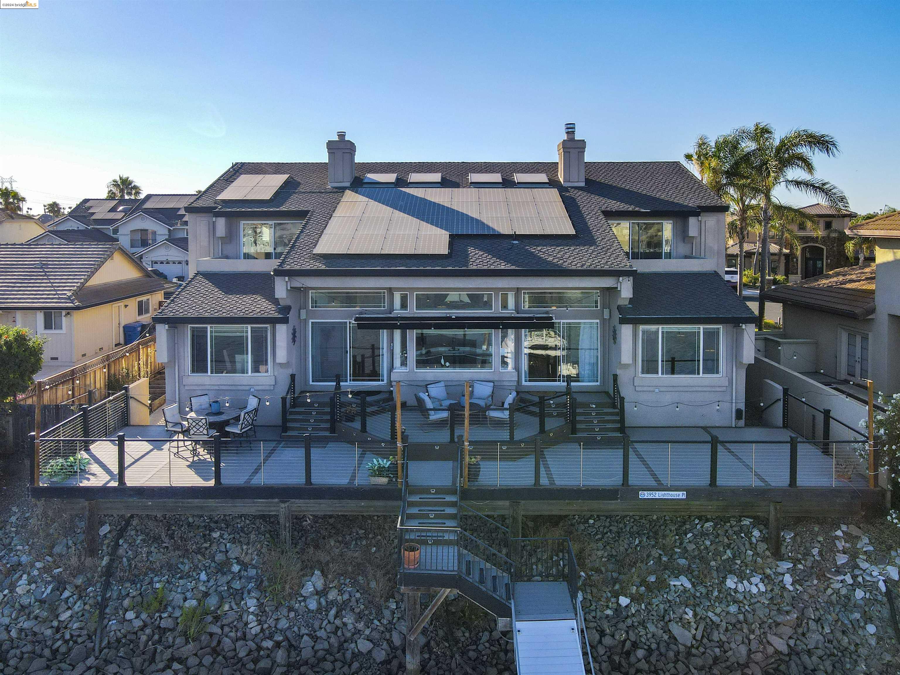 3952 Lighthouse Pl