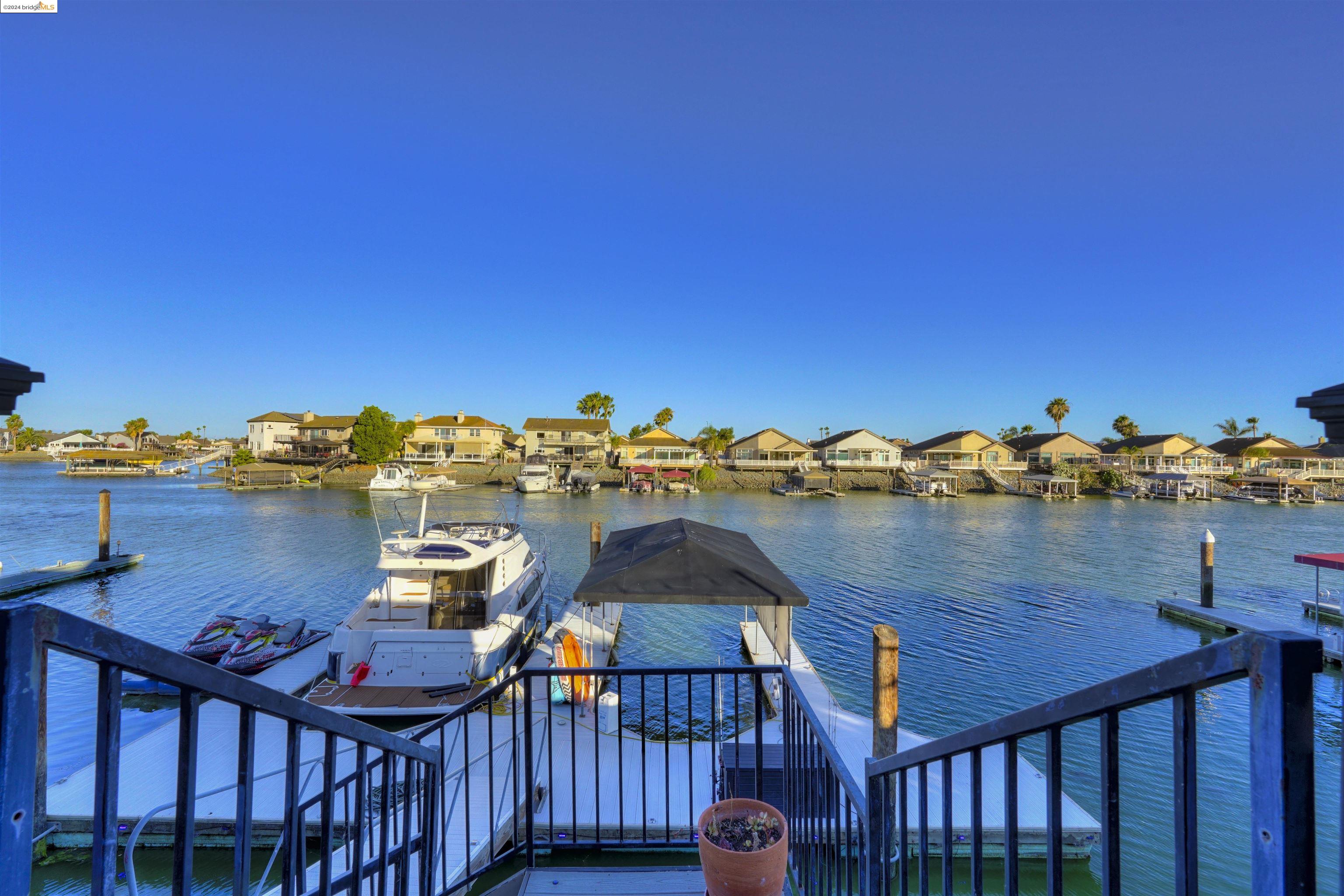 3952 Lighthouse Pl
