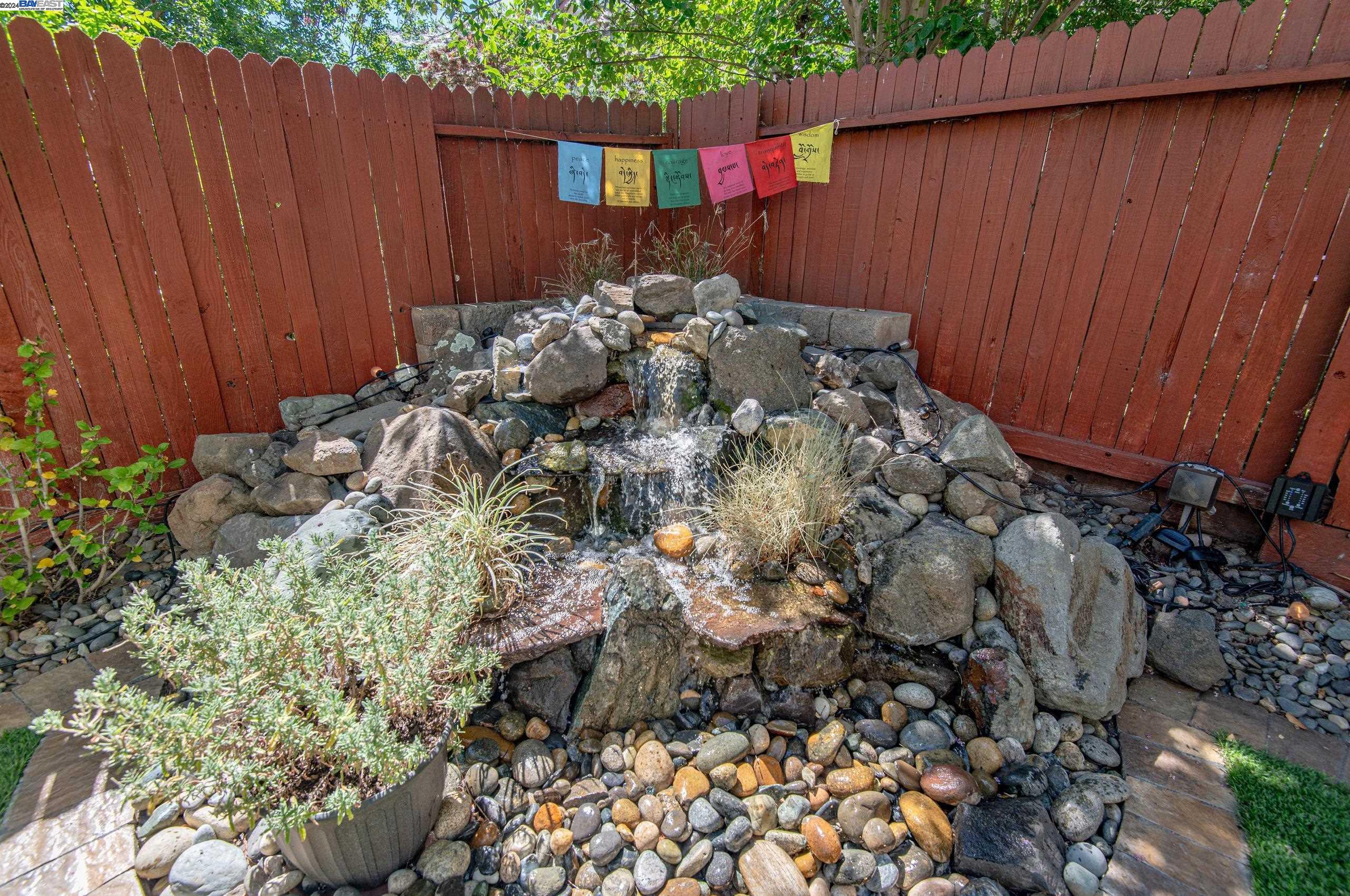 752 Allen Ct