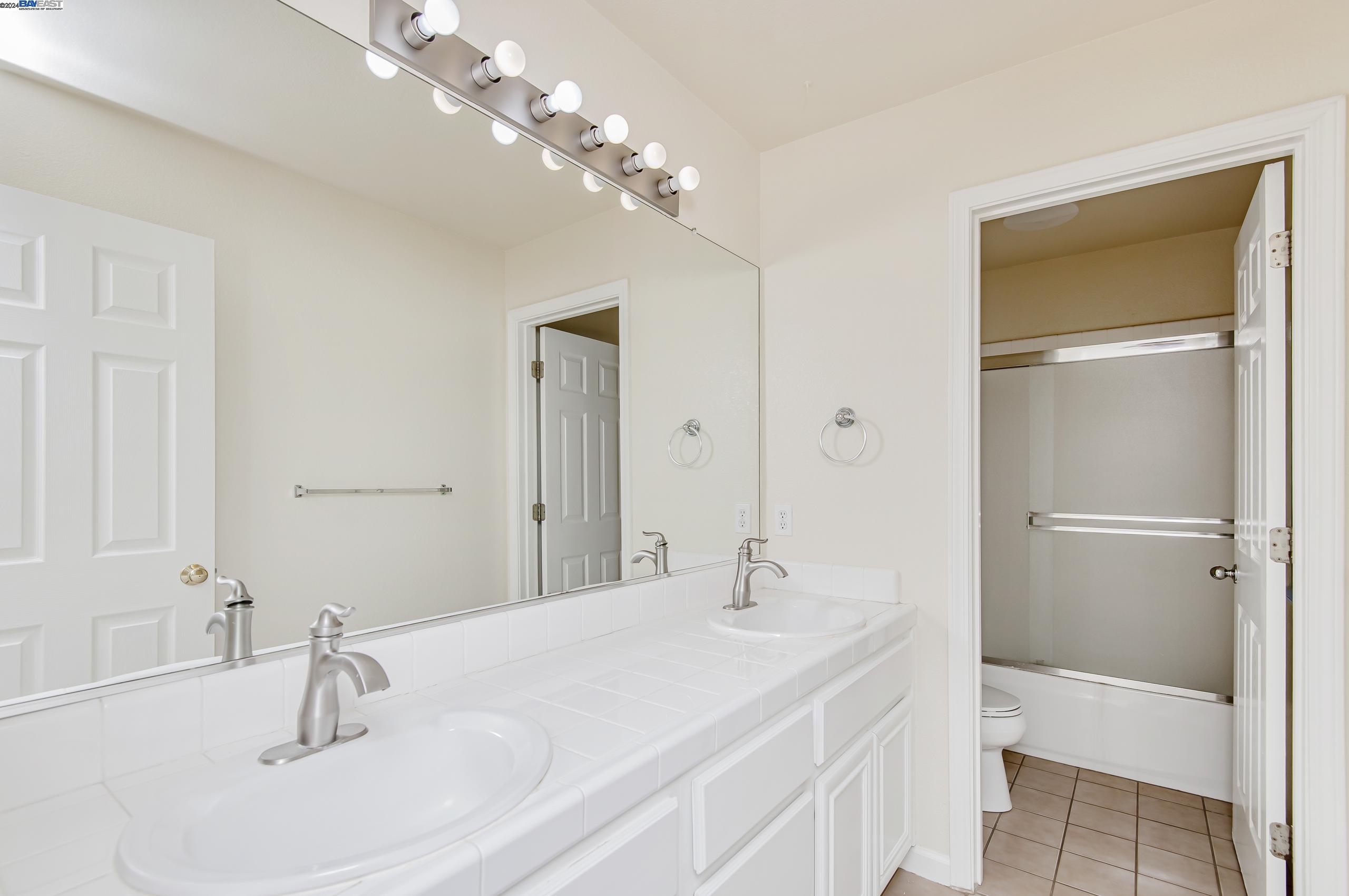 752 Allen Ct
