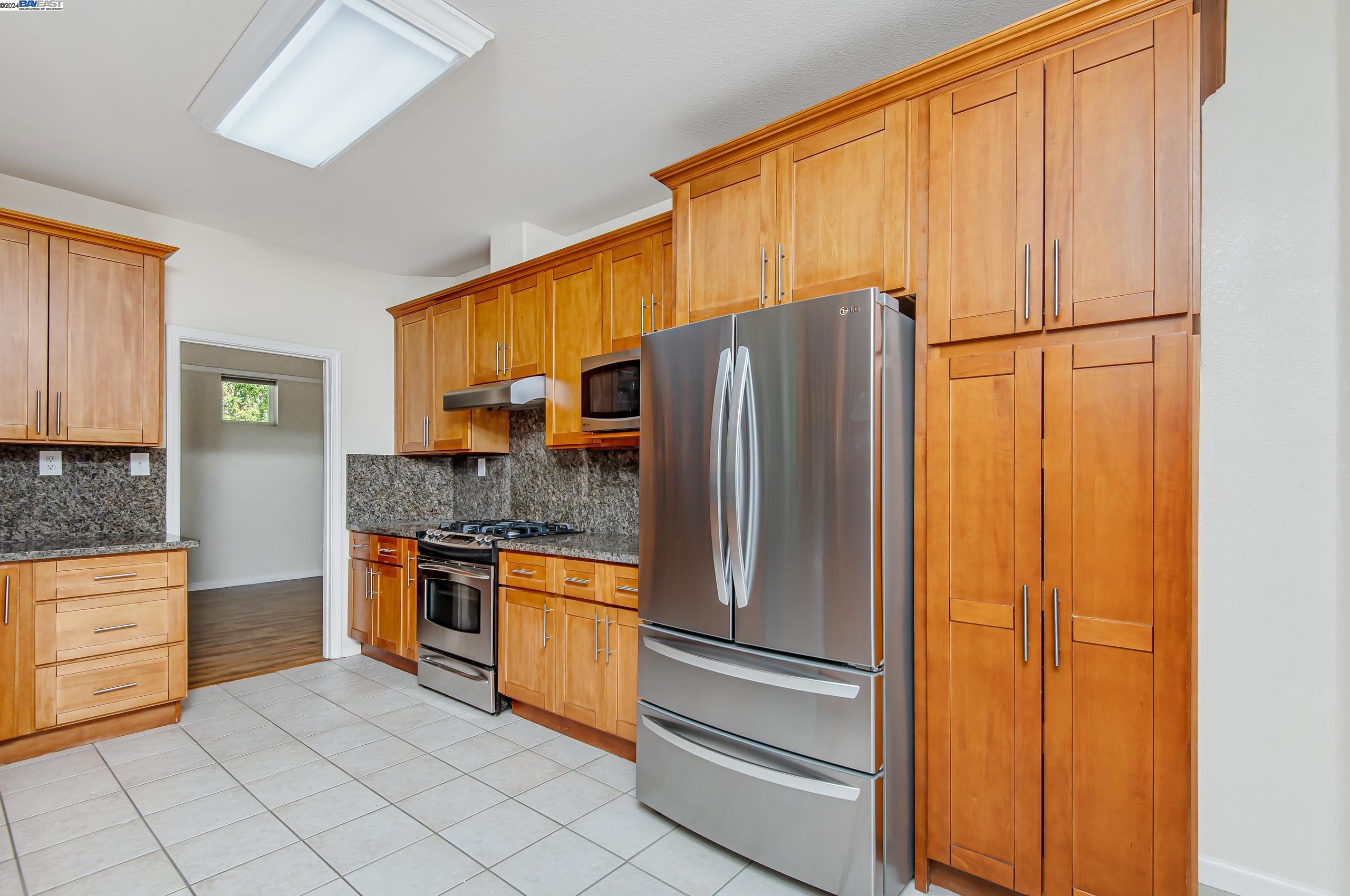 752 Allen Ct