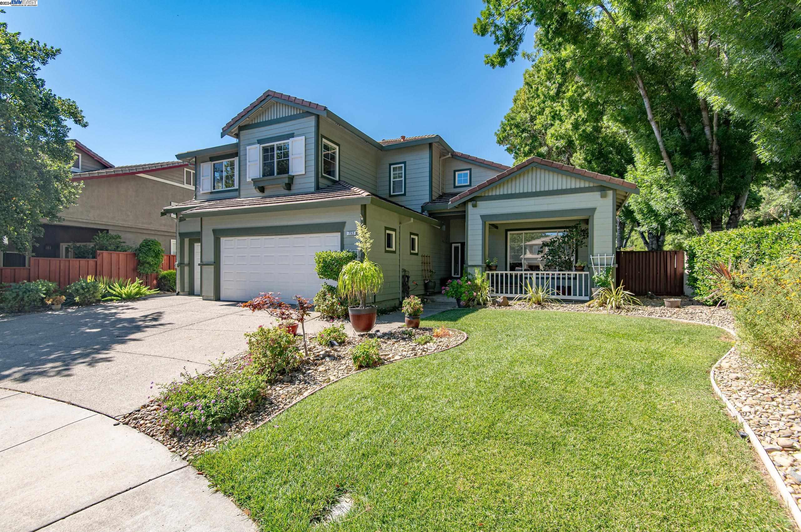 752 Allen Ct