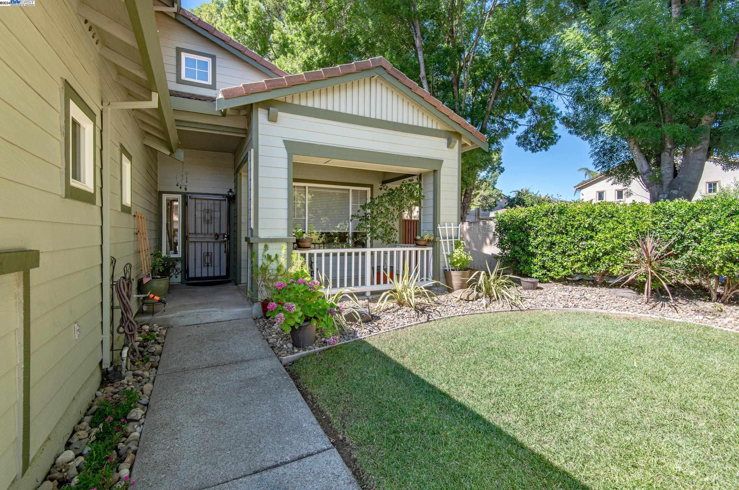 752 Allen Ct