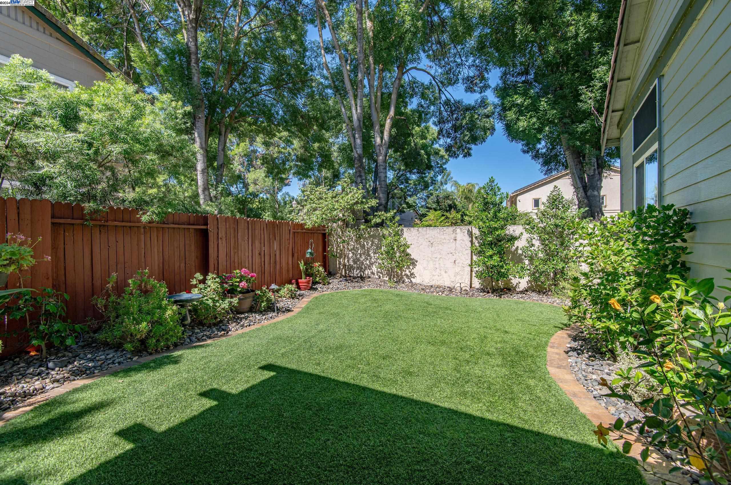 752 Allen Ct
