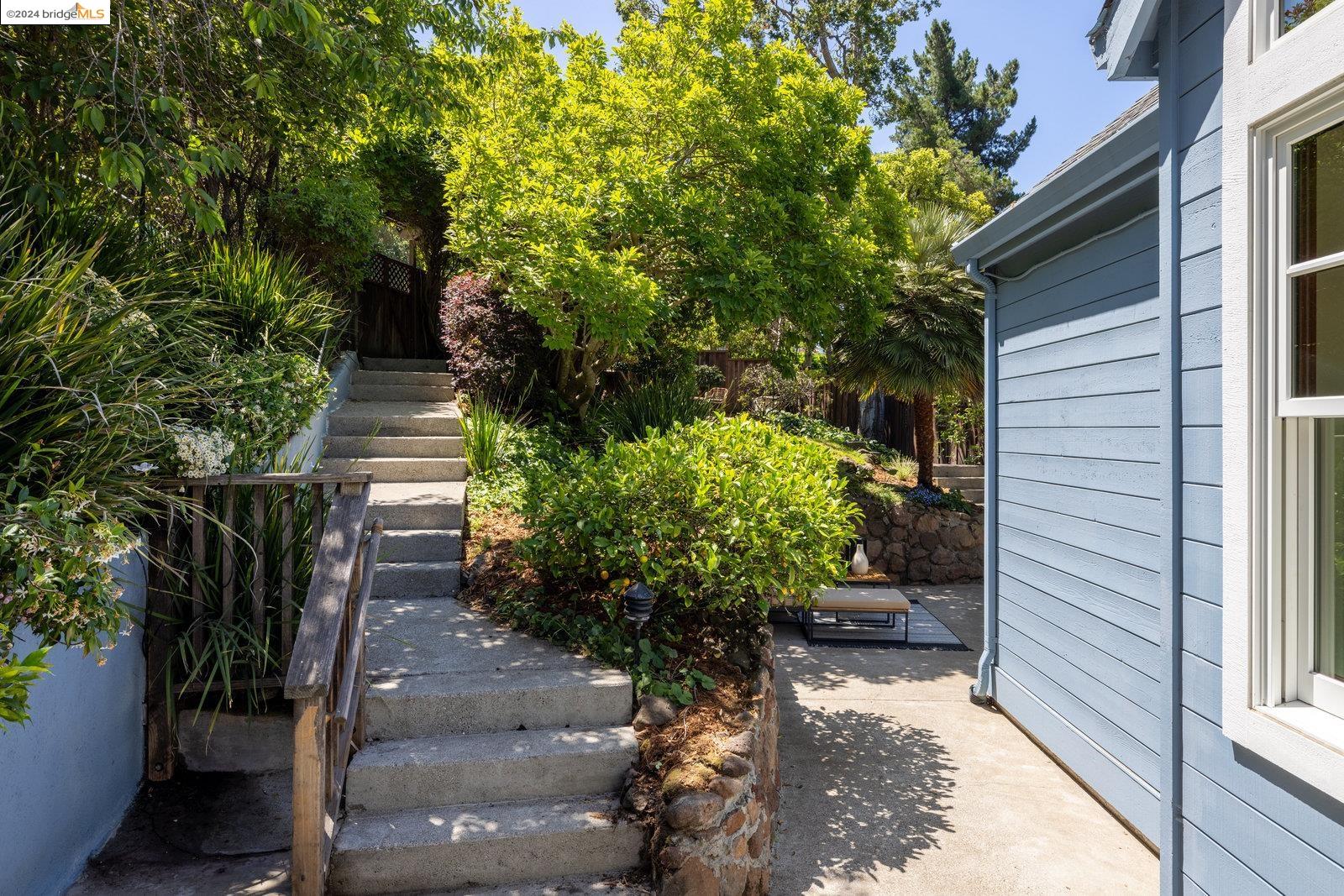 311 Mandalay Rd