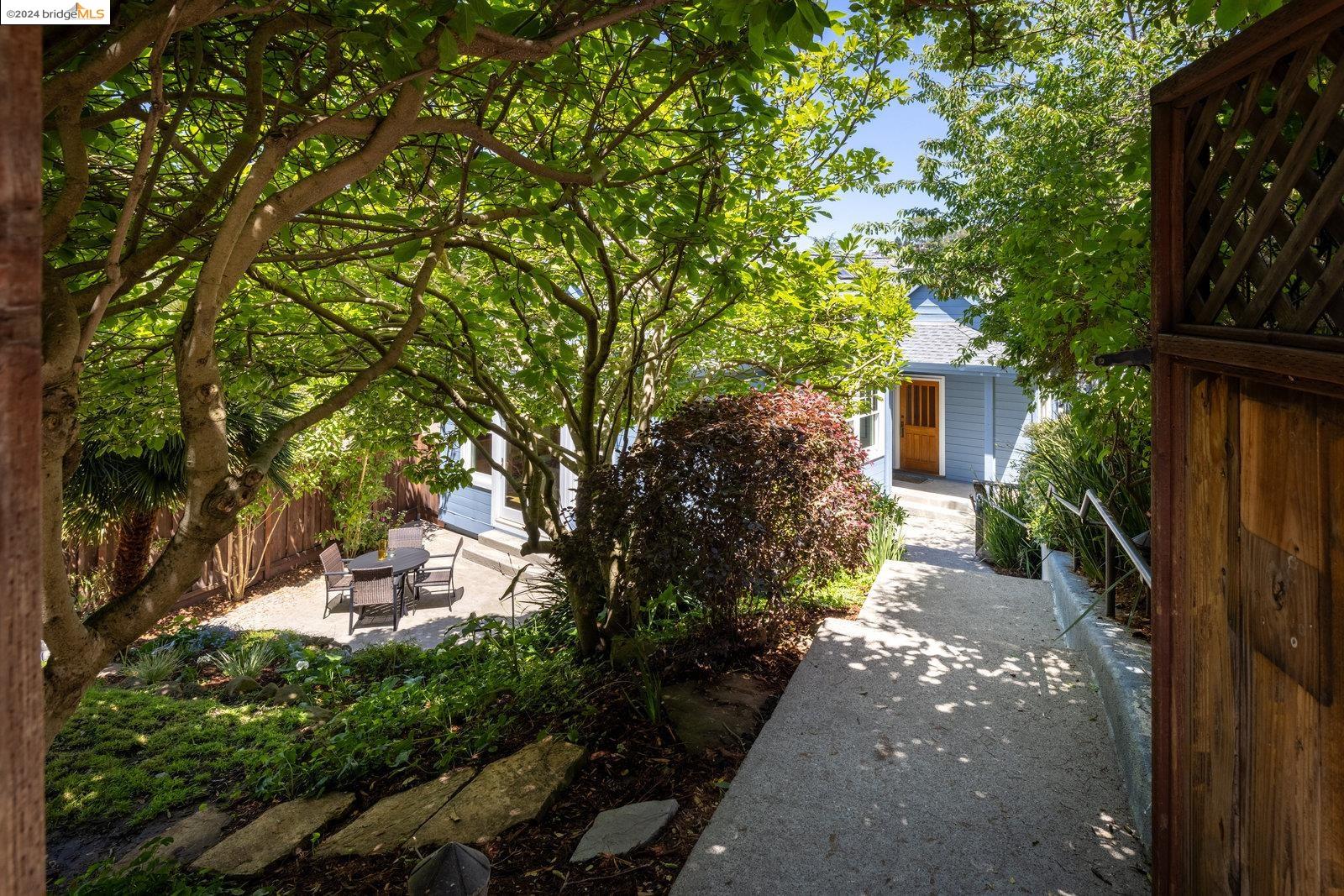 311 Mandalay Rd