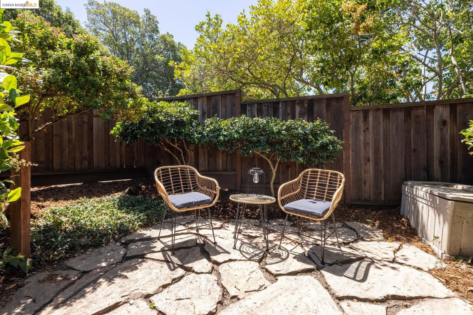 311 Mandalay Rd