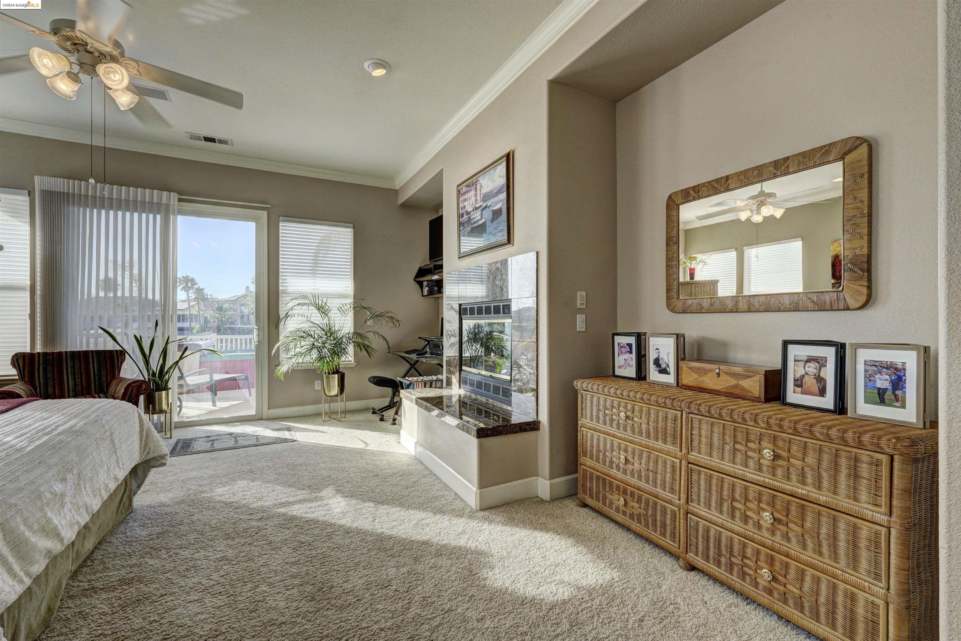 3937 Lighthouse Pl