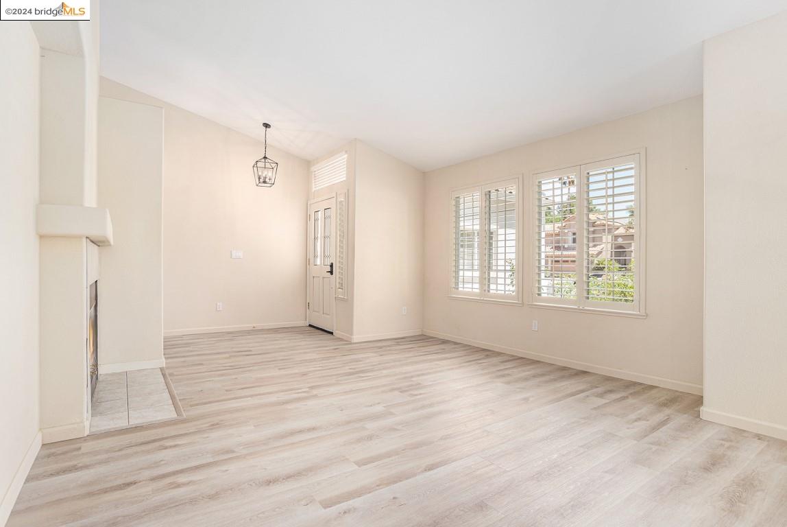 1221 Ocean Ct